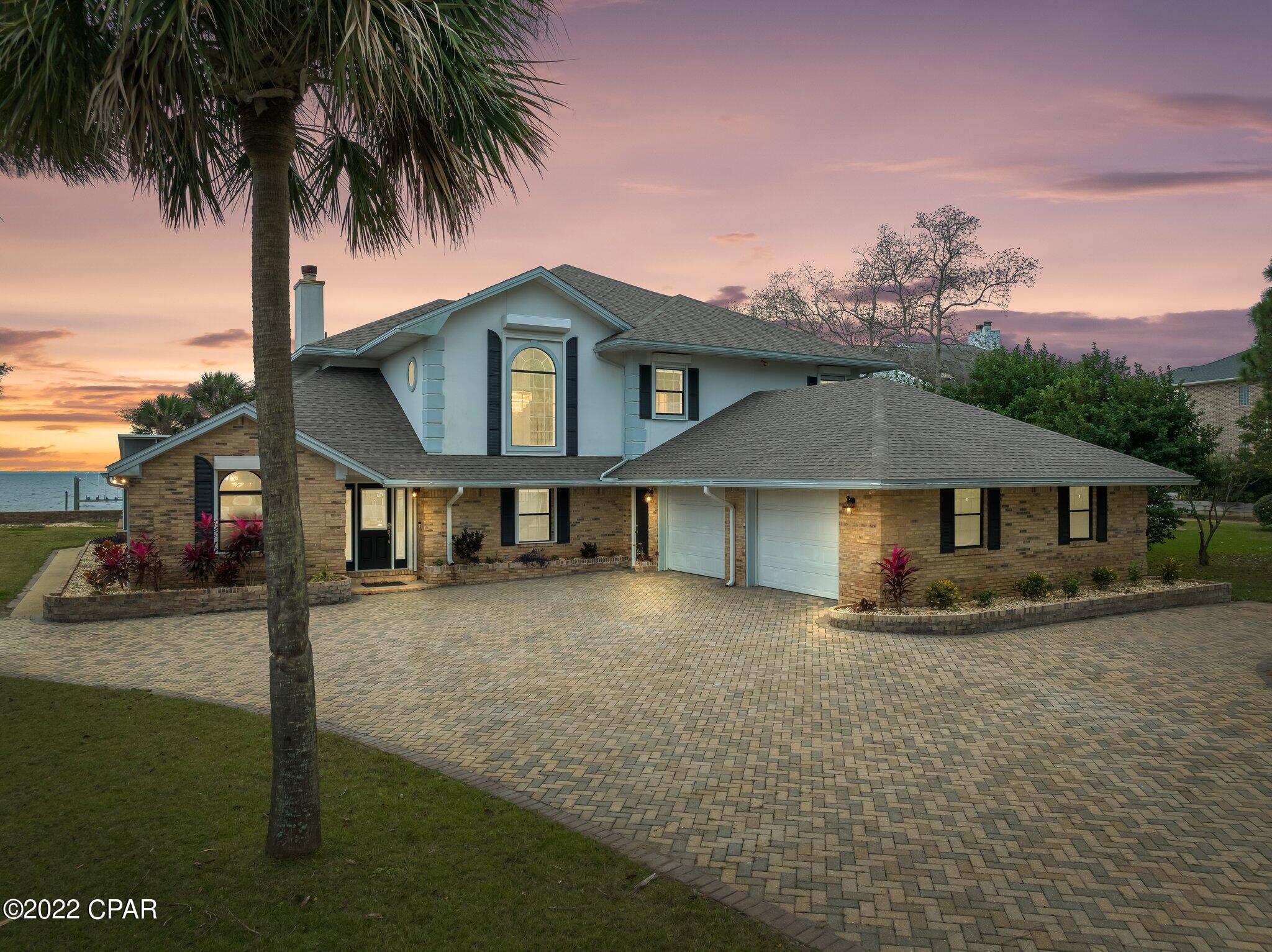 Dolphin Point - Residential