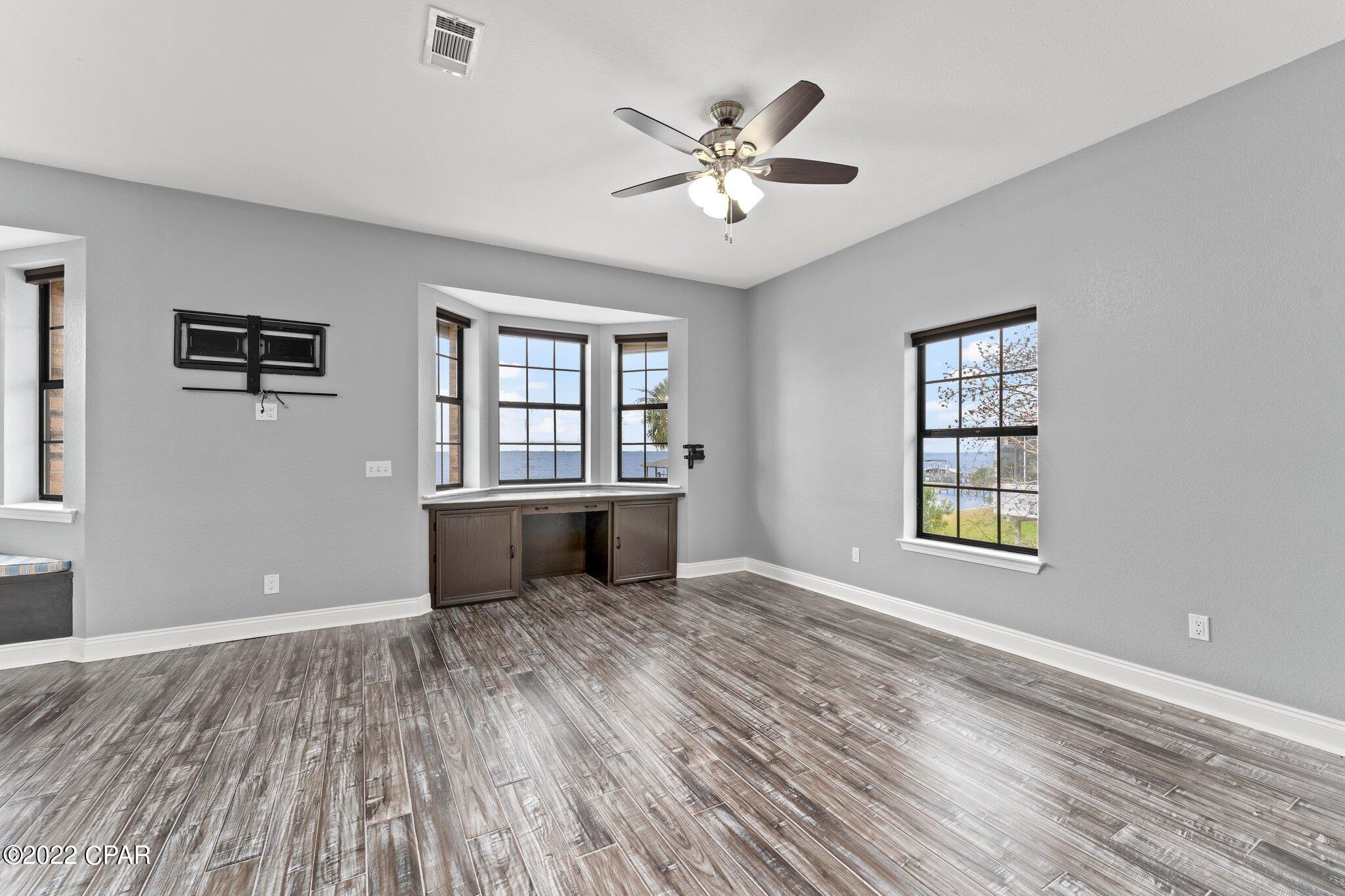 Dolphin Point - Residential