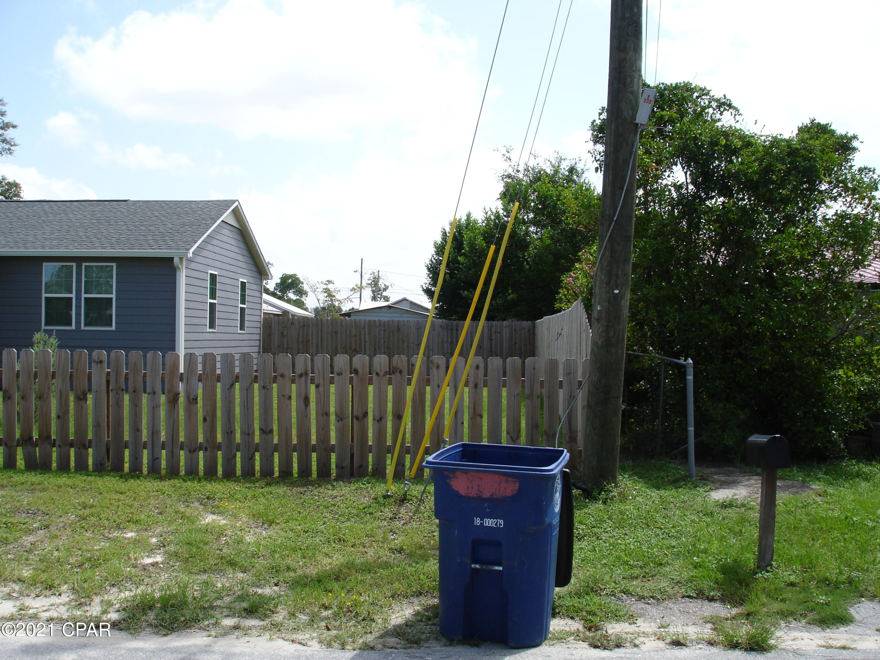 Keiths Bay Harbor Add - Residential Lease