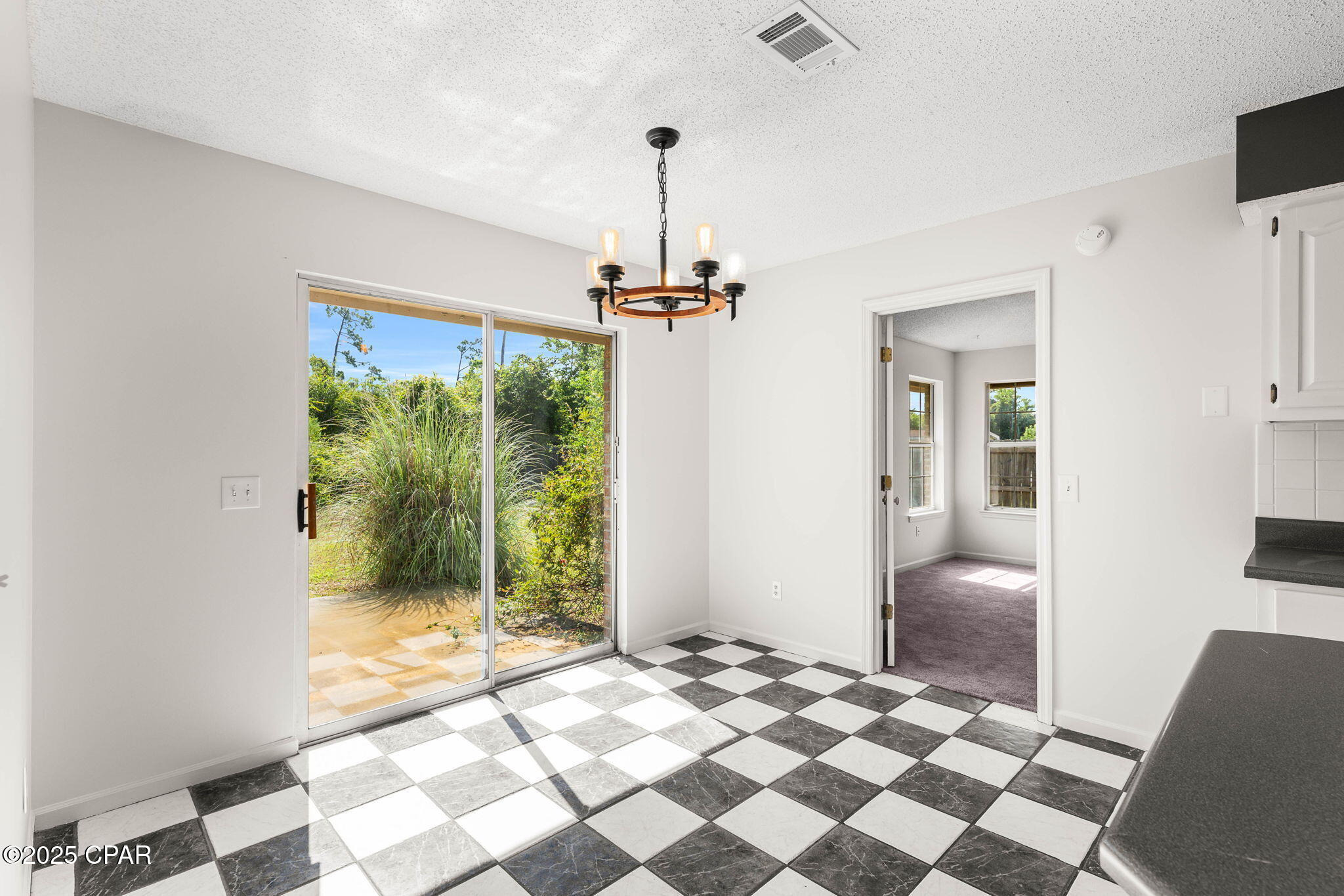 Colonial Est. - Residential