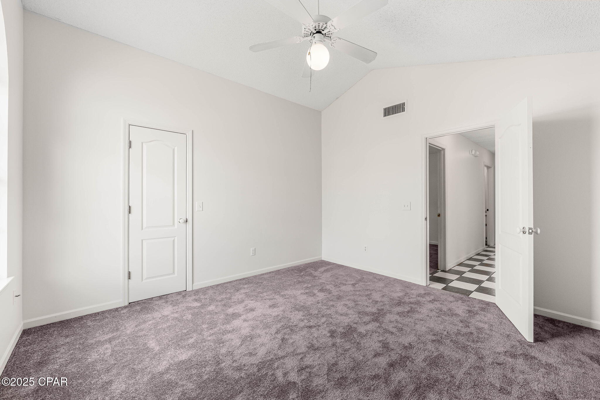 Colonial Est. - Residential