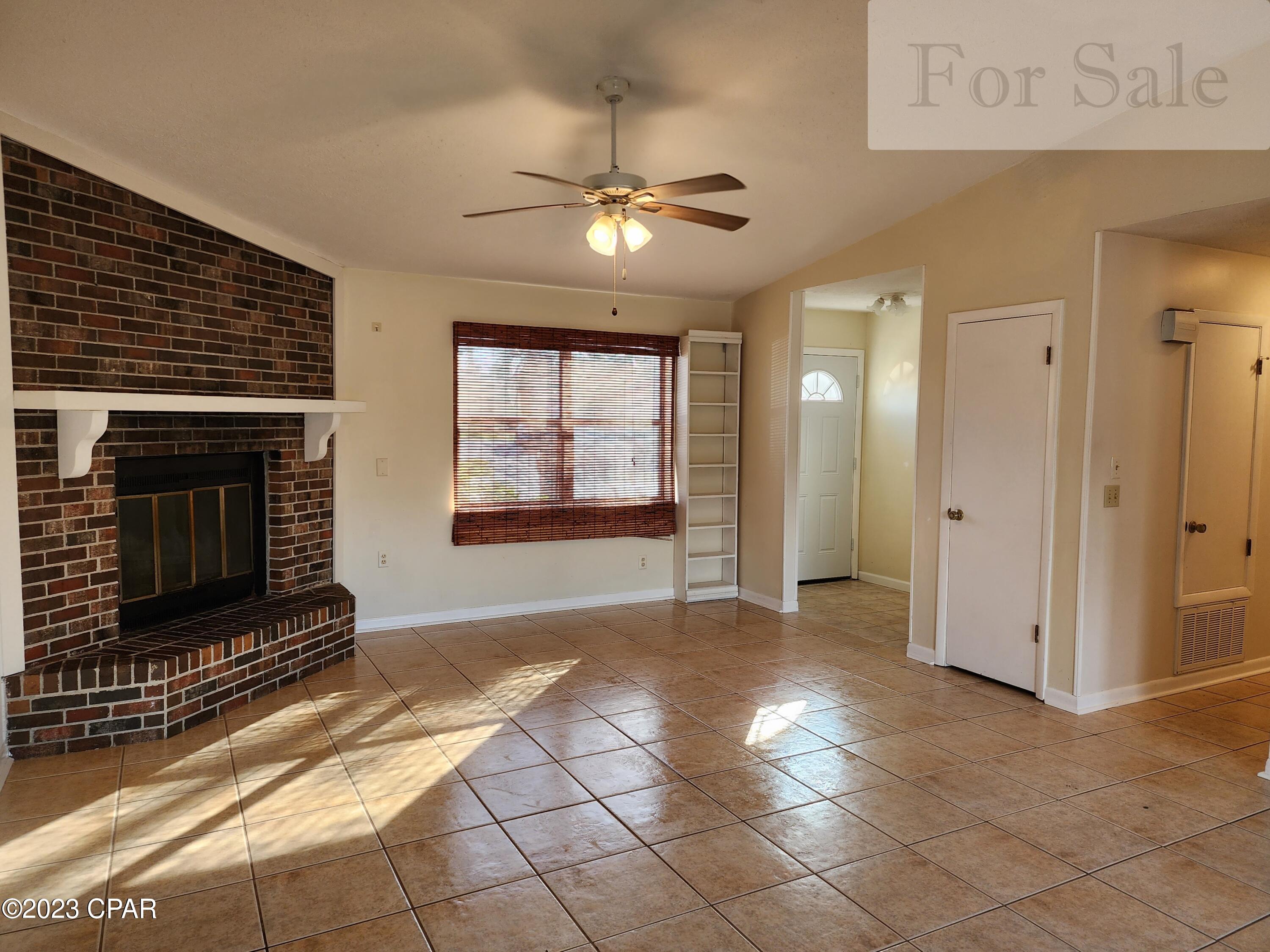 Venetian Villa 2nd Add Replat - Residential