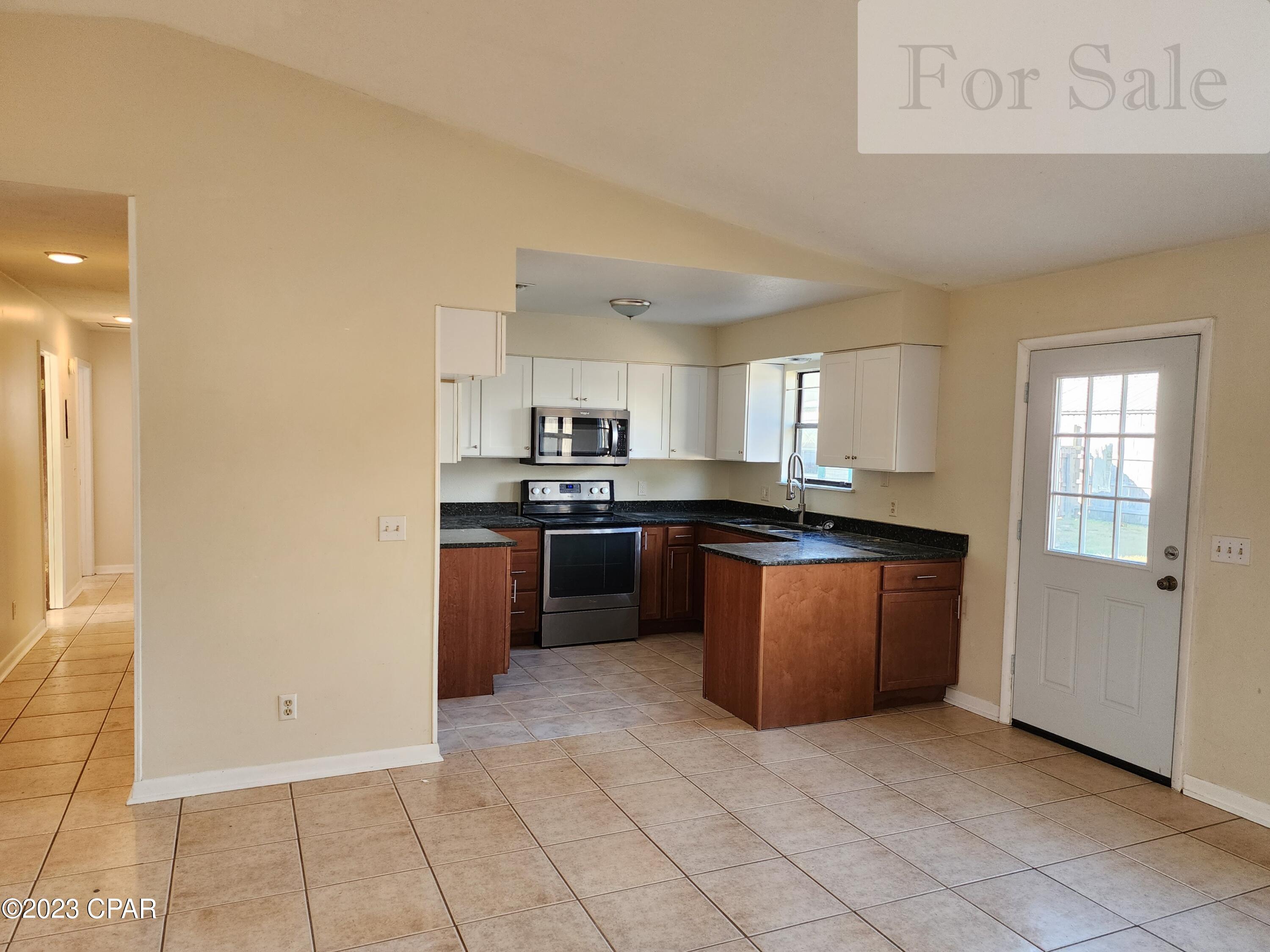 Venetian Villa 2nd Add Replat - Residential