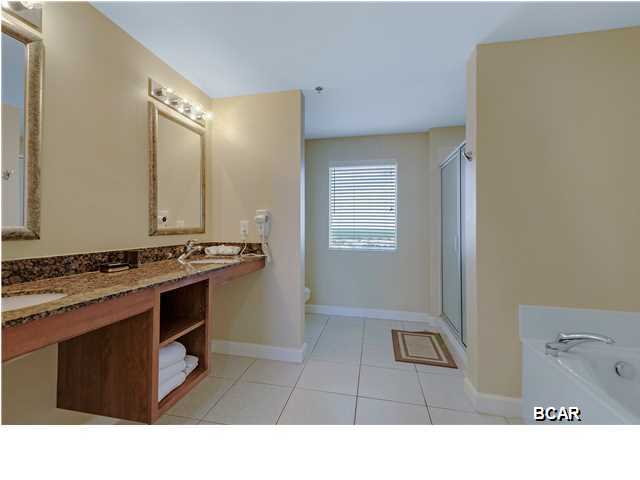 Splash Condo - Residential
