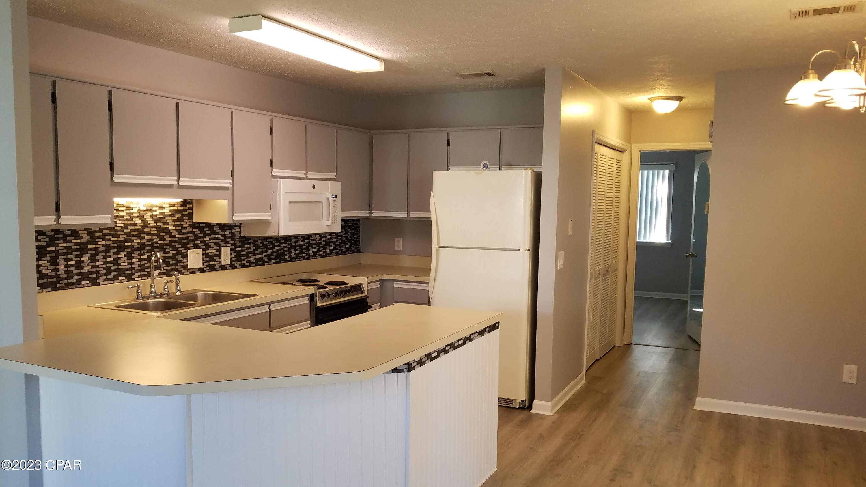 Spacious 2/2 patio apartment in the Garden Club area. Convenient to downtown PC and St Andrews. This is a must see! Breakfast bar, large master bedroom, huge covered back patio. W/D included. No pets.