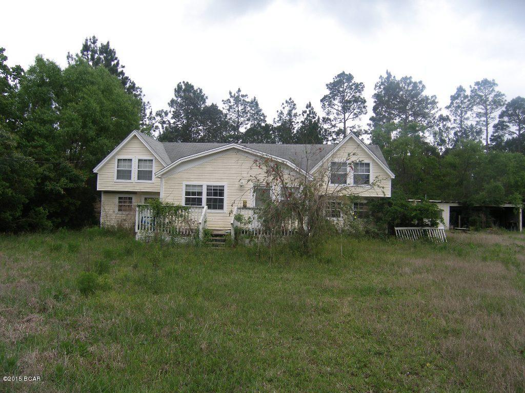 Bank Foreclosure - As-Is, building needs extensive work. Low. Not-habitable in present state. Includes lot to the east 

05991-147-000. Large lot suitable for new mobile home site, near Eastern Shipyard.