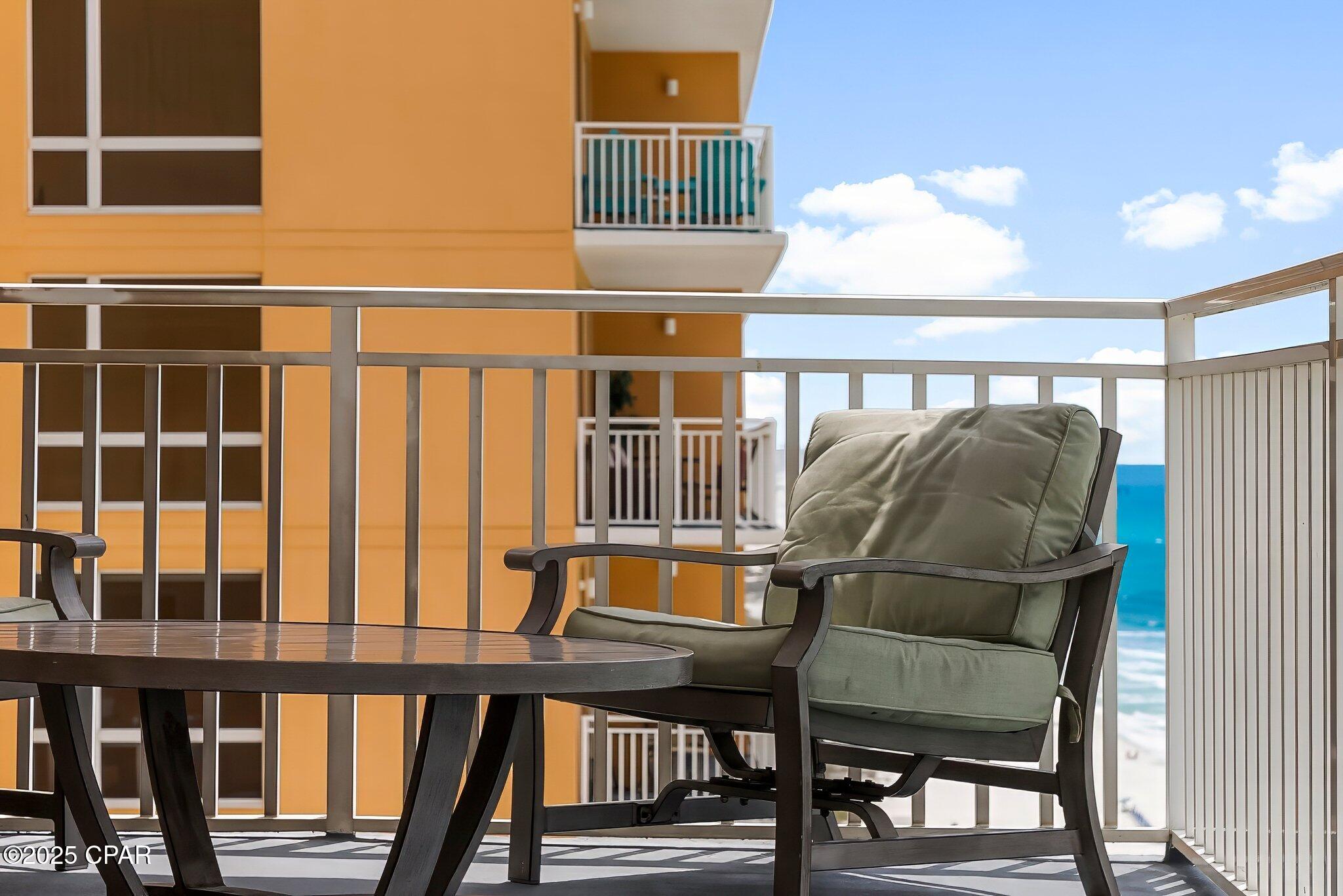 Splash Condo - Residential