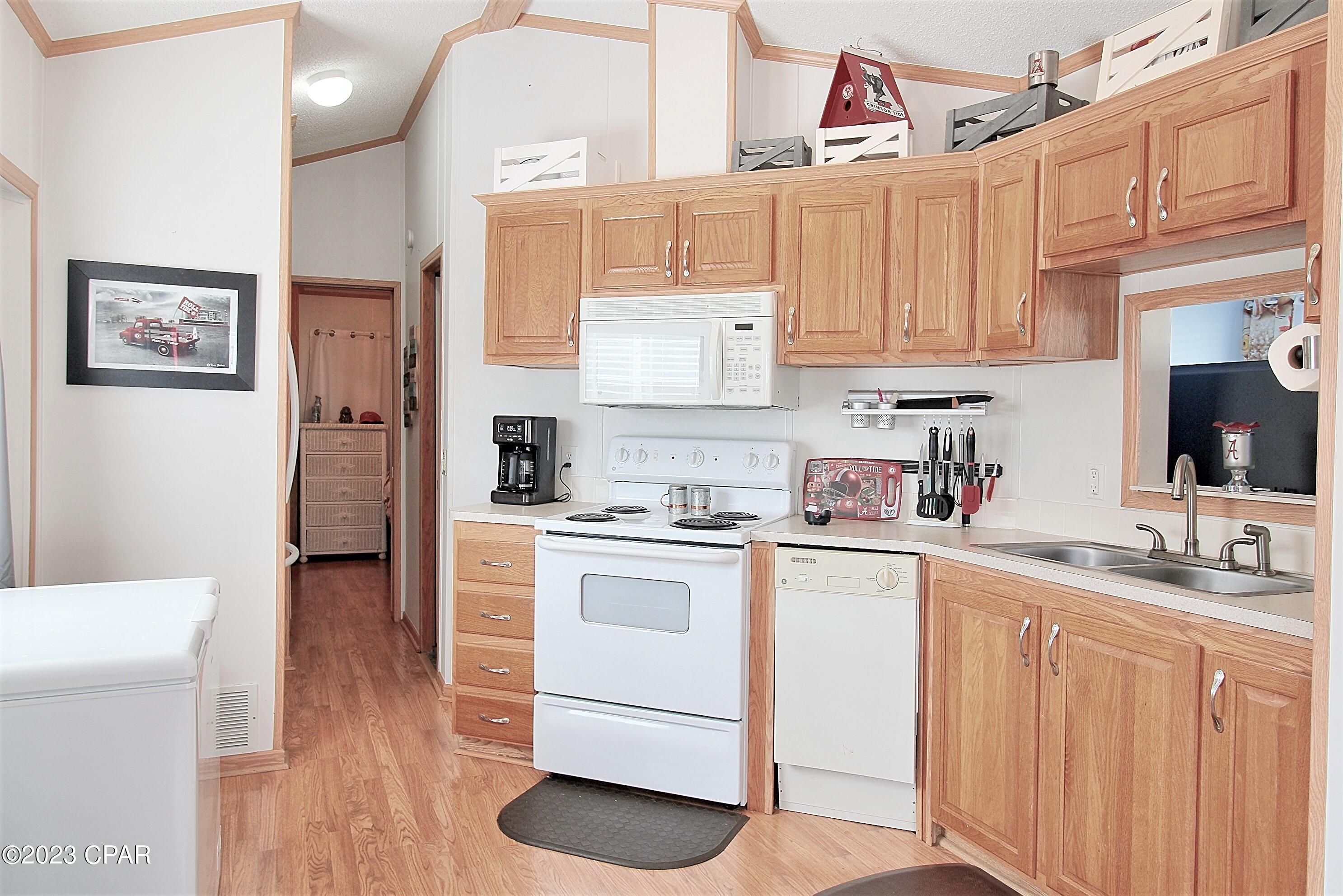 Emerald Pointe Resort - Residential