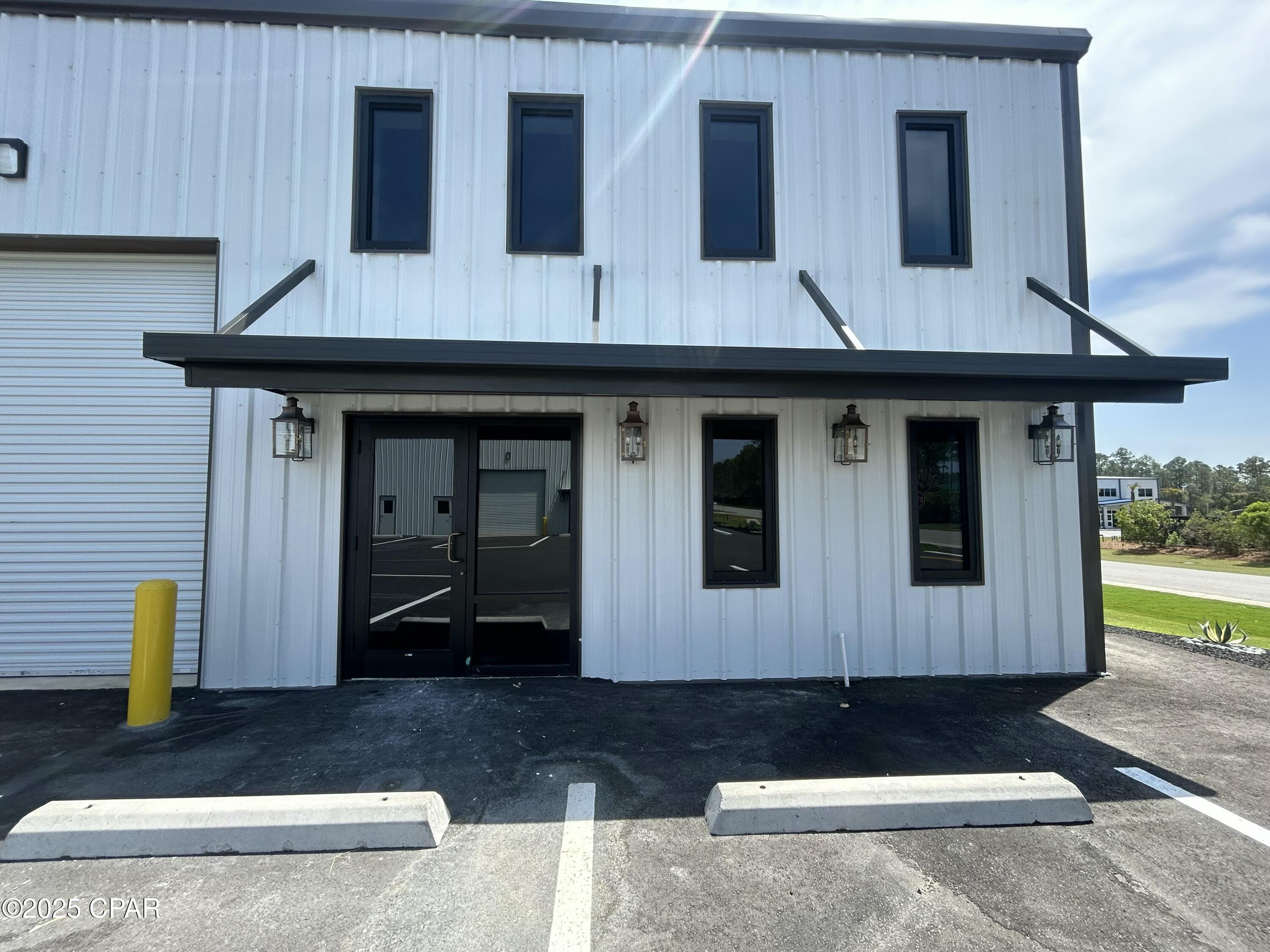 Beach Commerce Park - Commercial Lease