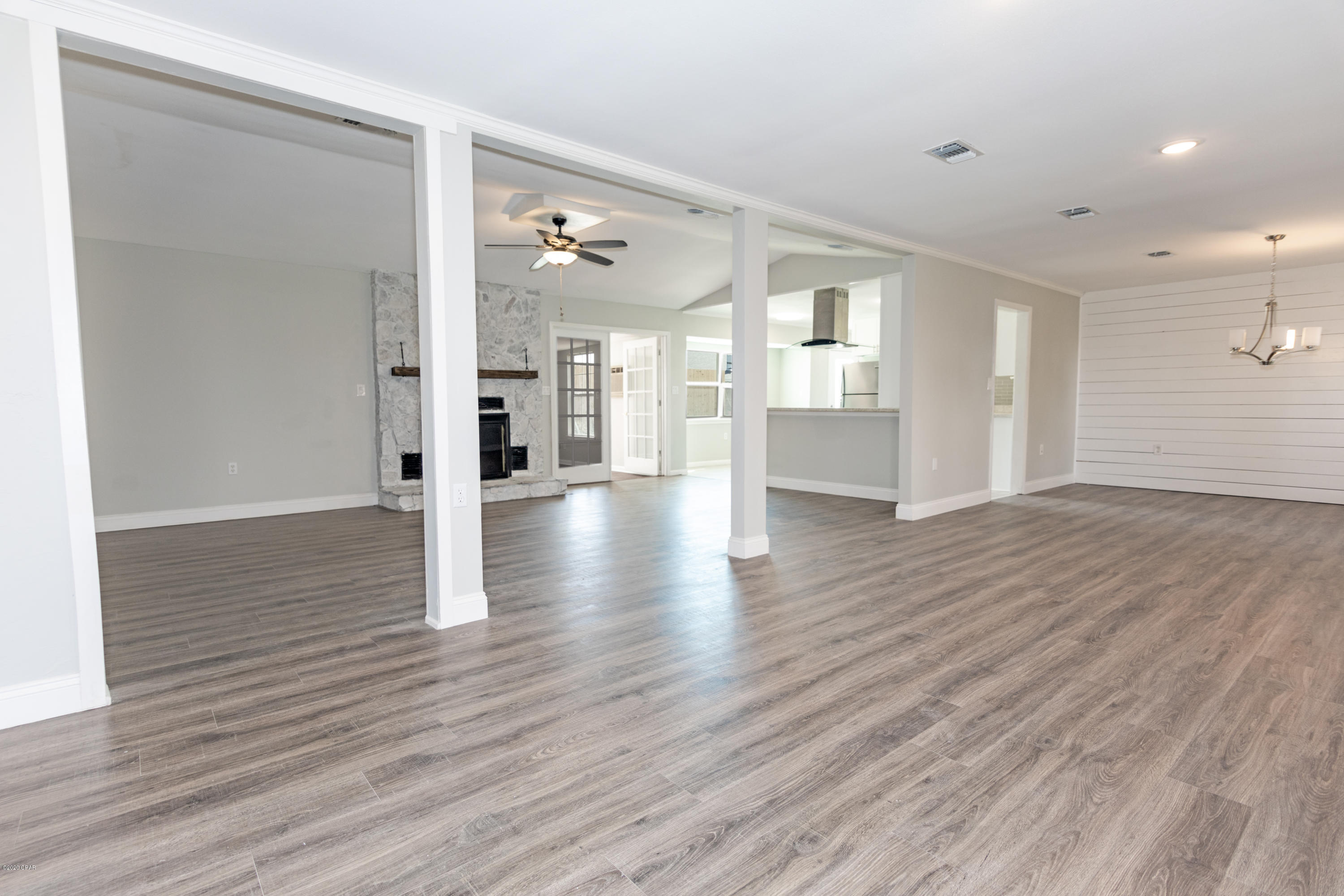 Venetian Villa 1st Add Replat - Residential