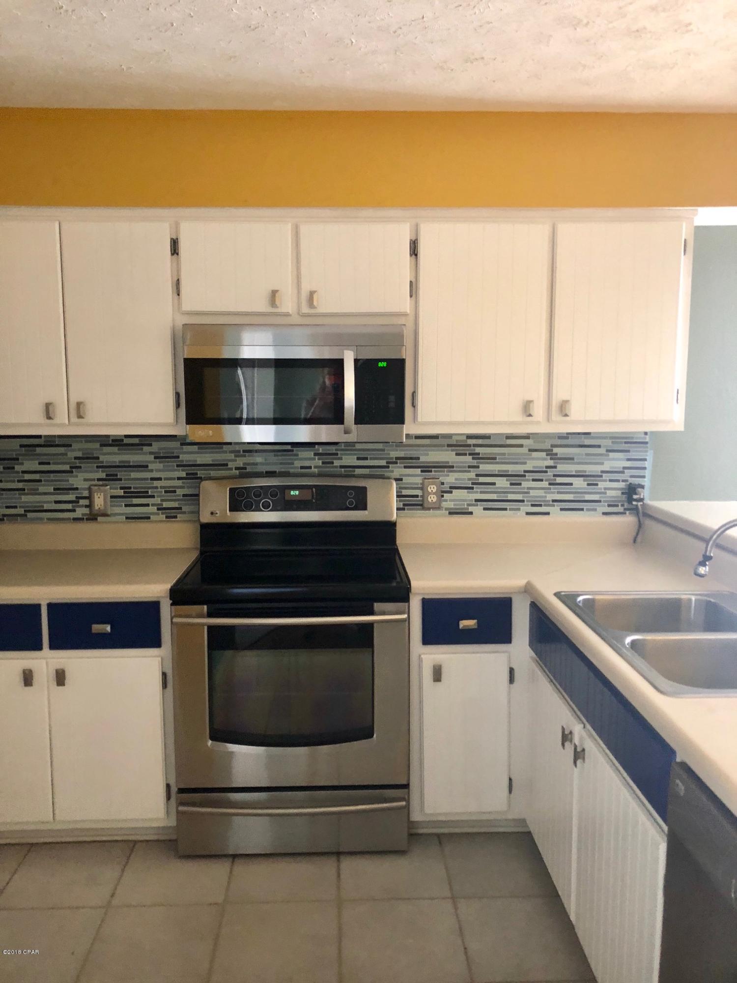 Brittany Woods Park - Residential Lease