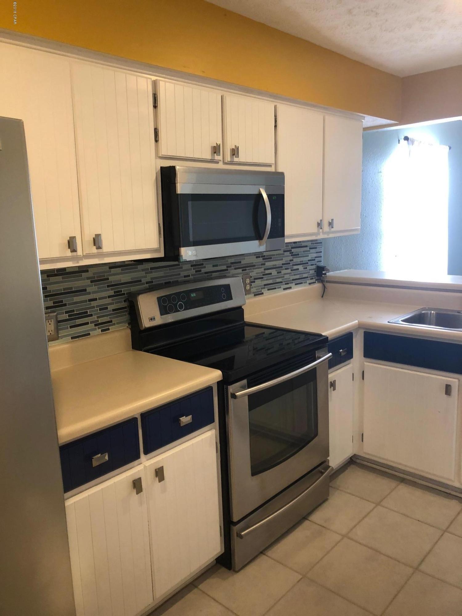 Brittany Woods Park - Residential Lease
