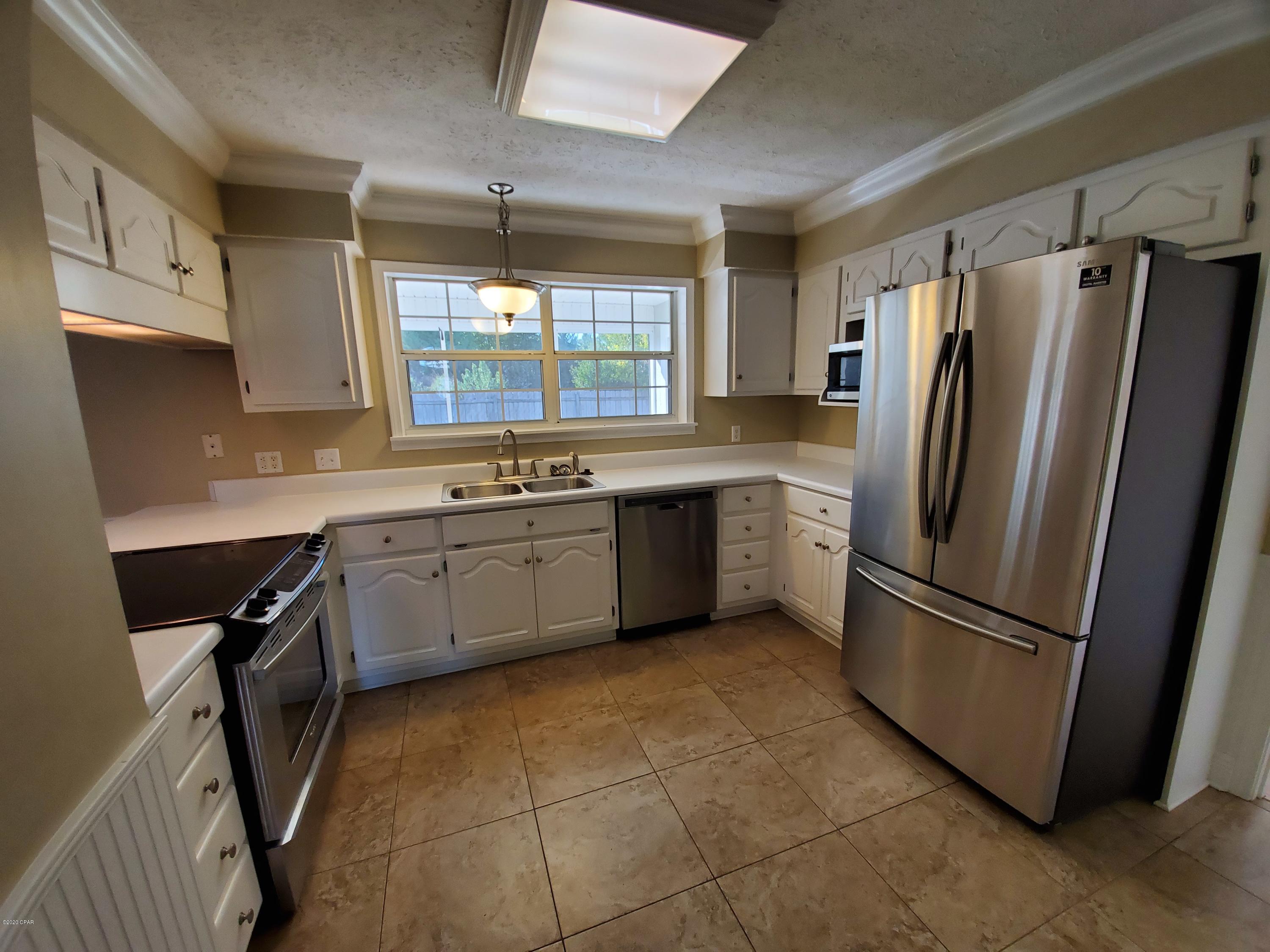 Summer Breeze Phase I - Residential Lease