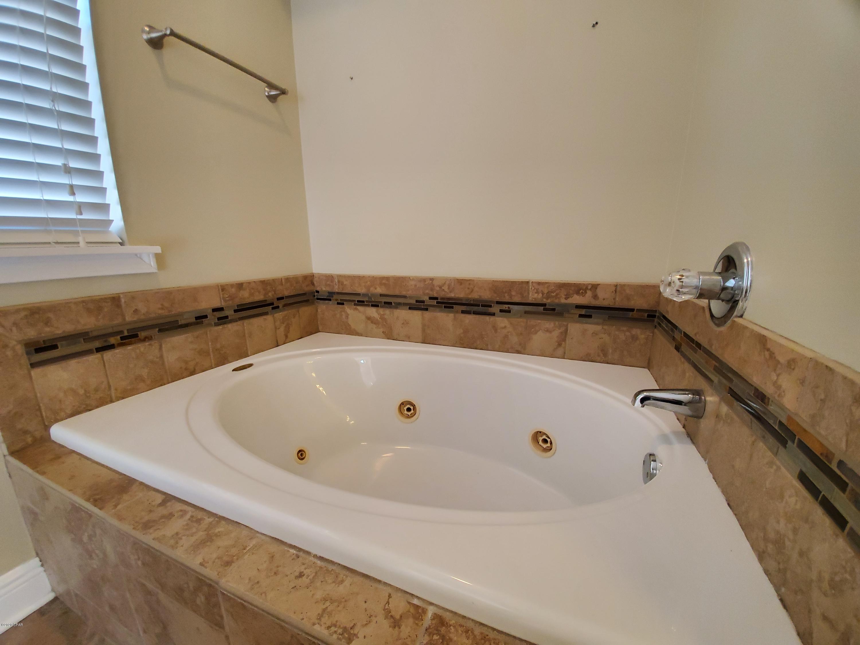Summer Breeze Phase I - Residential Lease