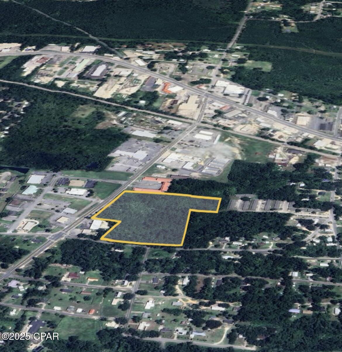 Great location for a commercial venture or housing development and much more. This parcel is located just min from downtown Marianna and a short drive to all your everyday needs. All offers welcome.