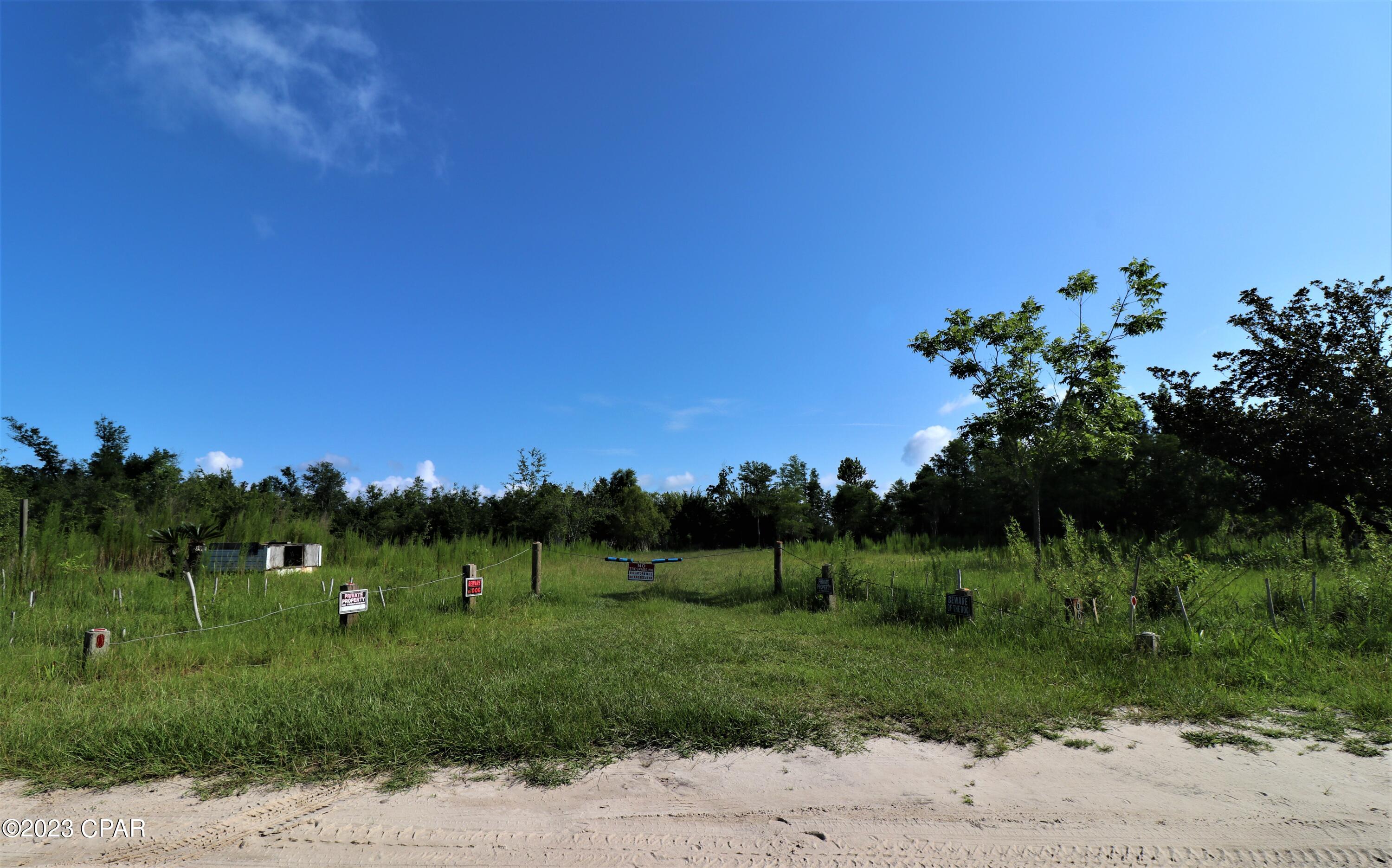 Panama Pines - Land