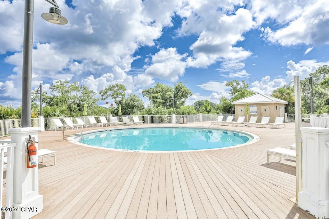 Laketown Wharf - Residential