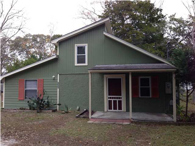 2 bedroom/ 2 bath home in Cedar Grove area. 2nd bedroom is an upstairs loft. Breakfast bar, w/d hook ups. fenced back yard. Pets allowed with deposit- breed and size restrictions apply. $750.00 a month with $750.00 security deposit.