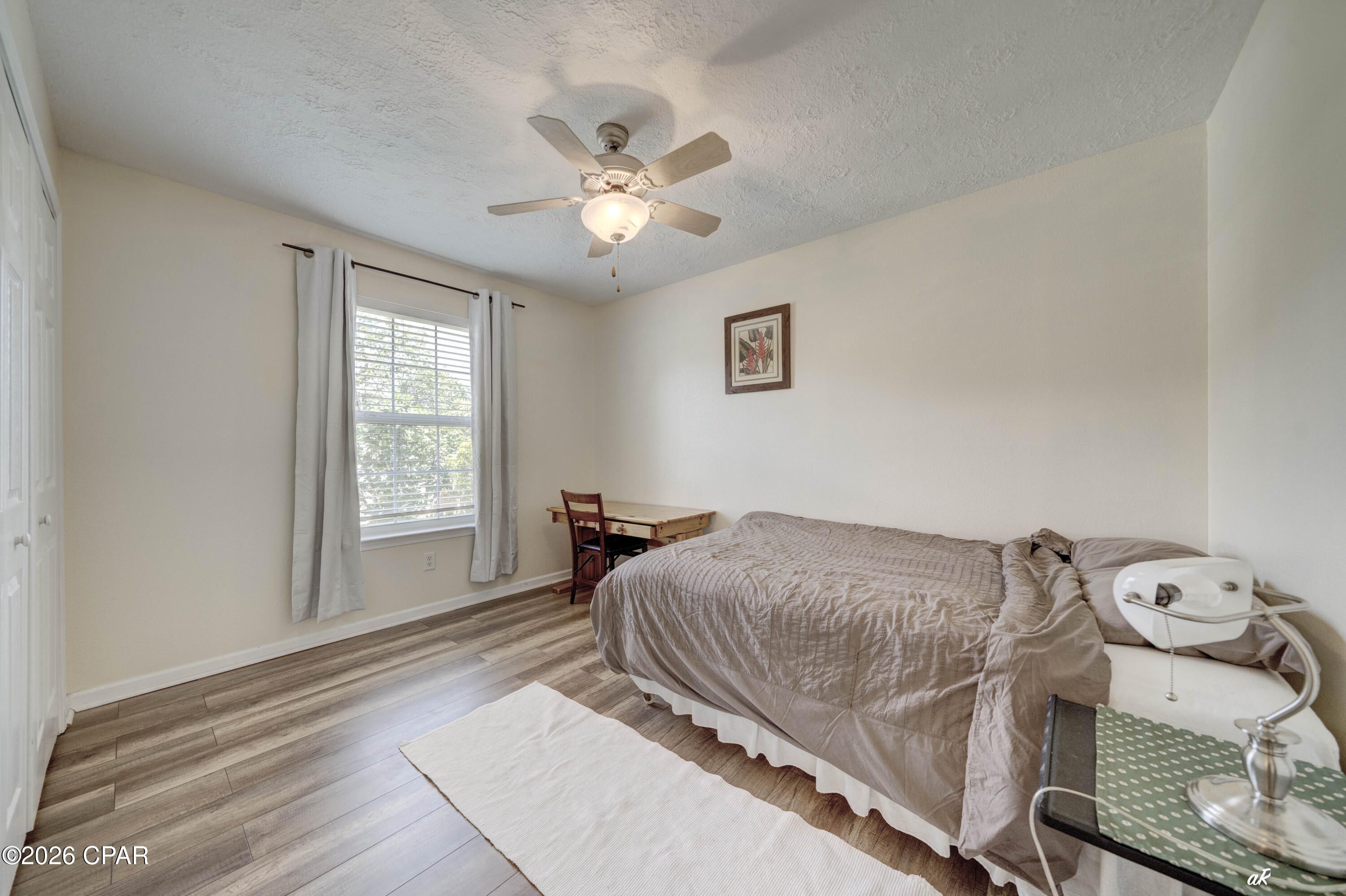 North Lagoon Oaks 4th - Residential Lease