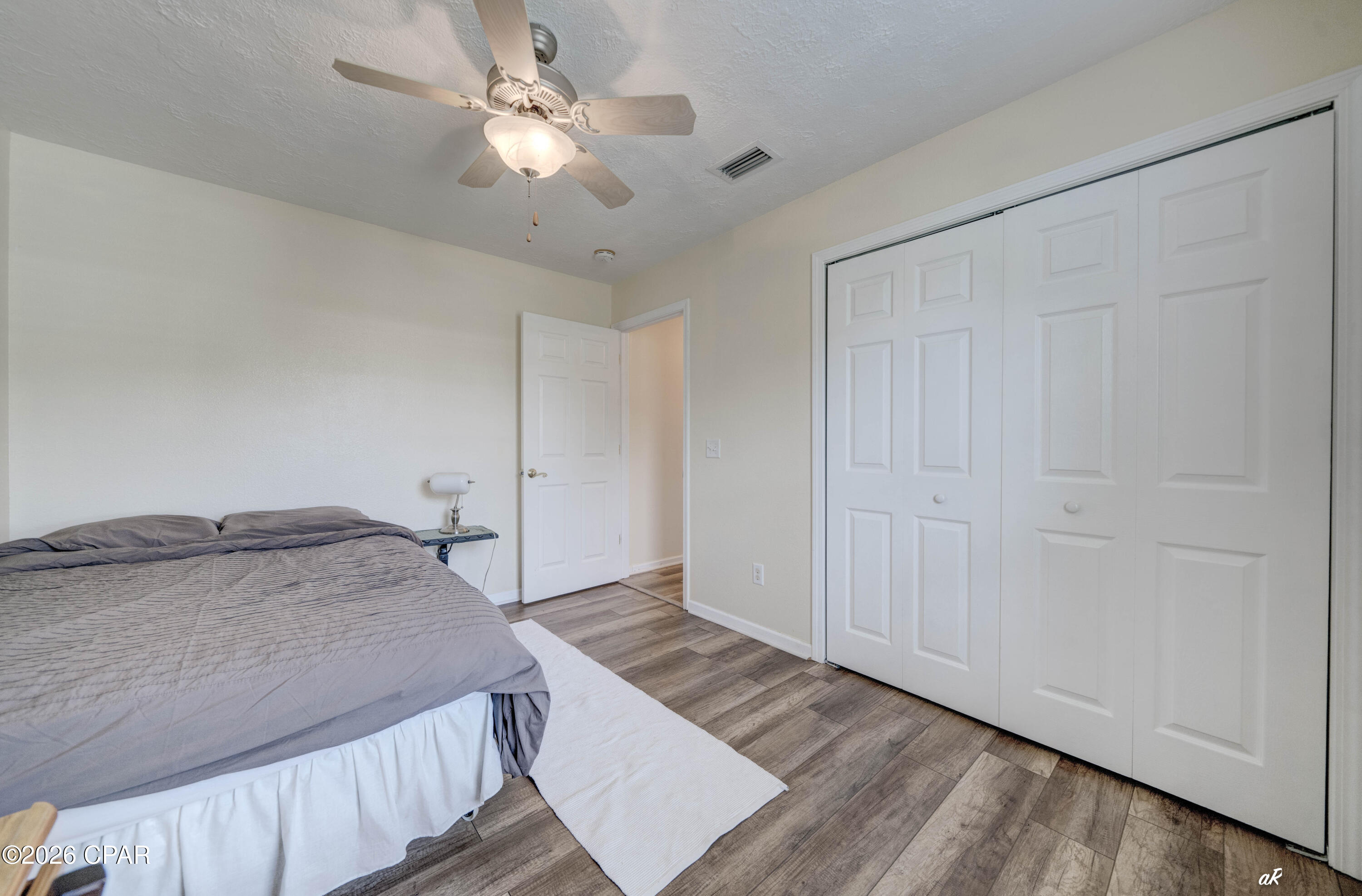 North Lagoon Oaks 4th - Residential Lease