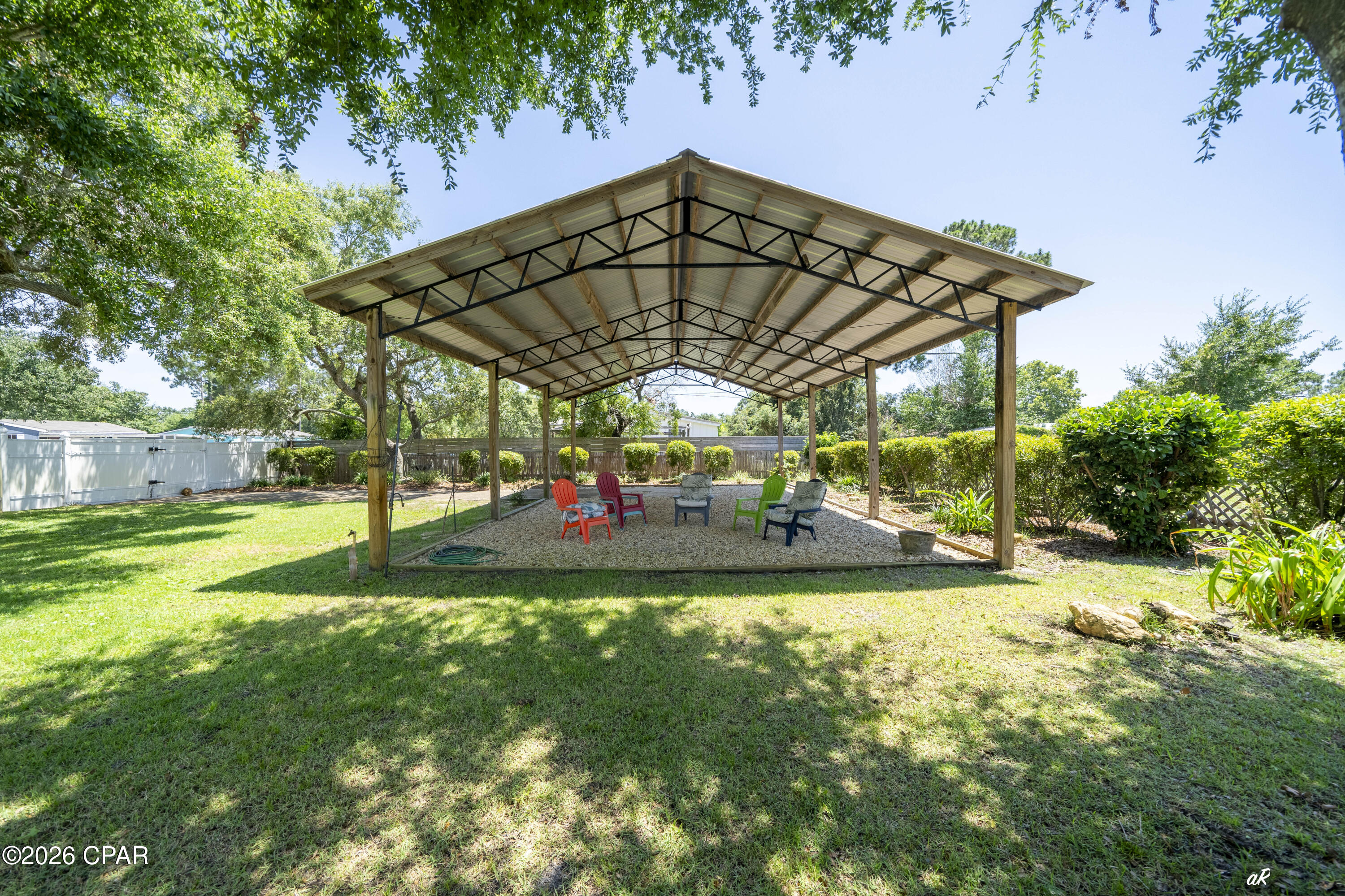 North Lagoon Oaks 4th - Residential Lease