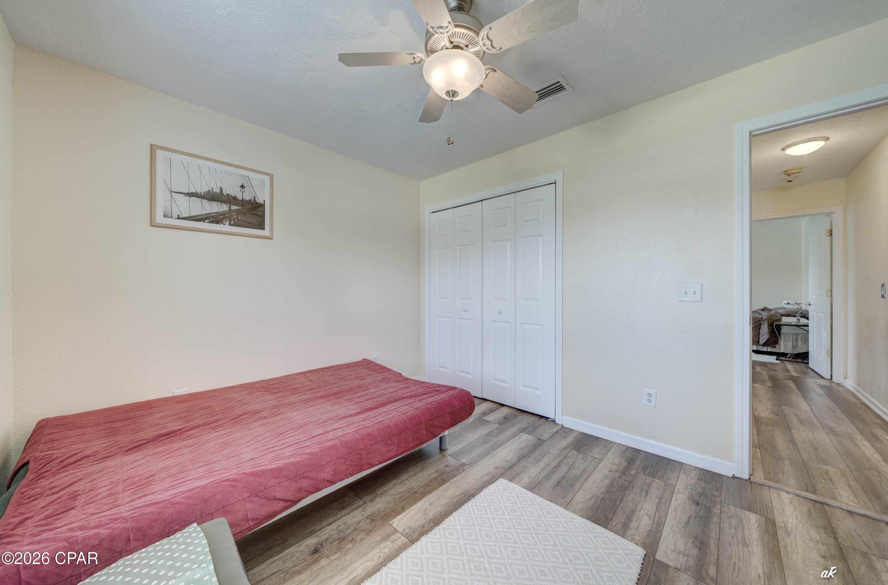 North Lagoon Oaks 4th - Residential Lease