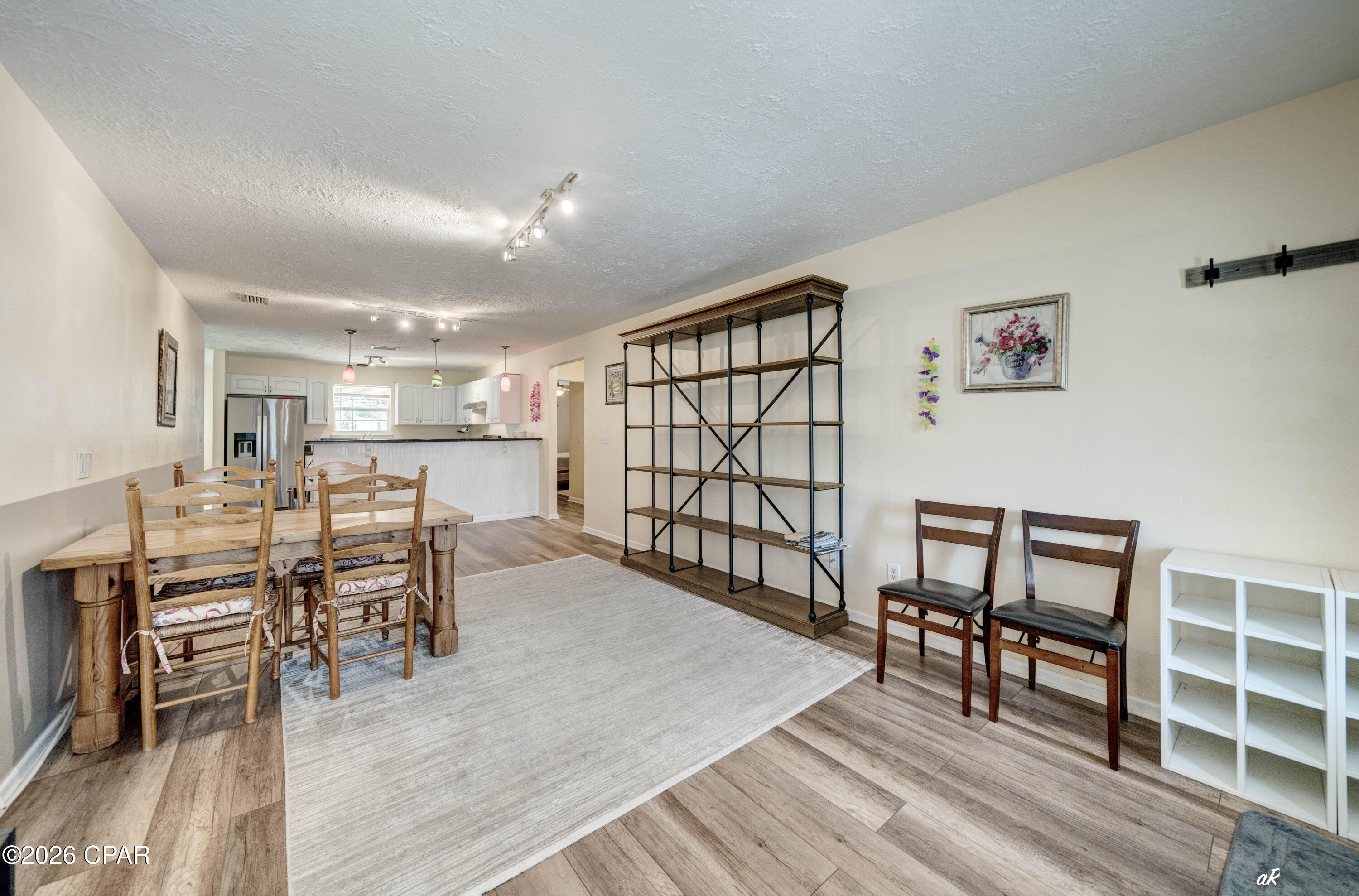 North Lagoon Oaks 4th - Residential Lease