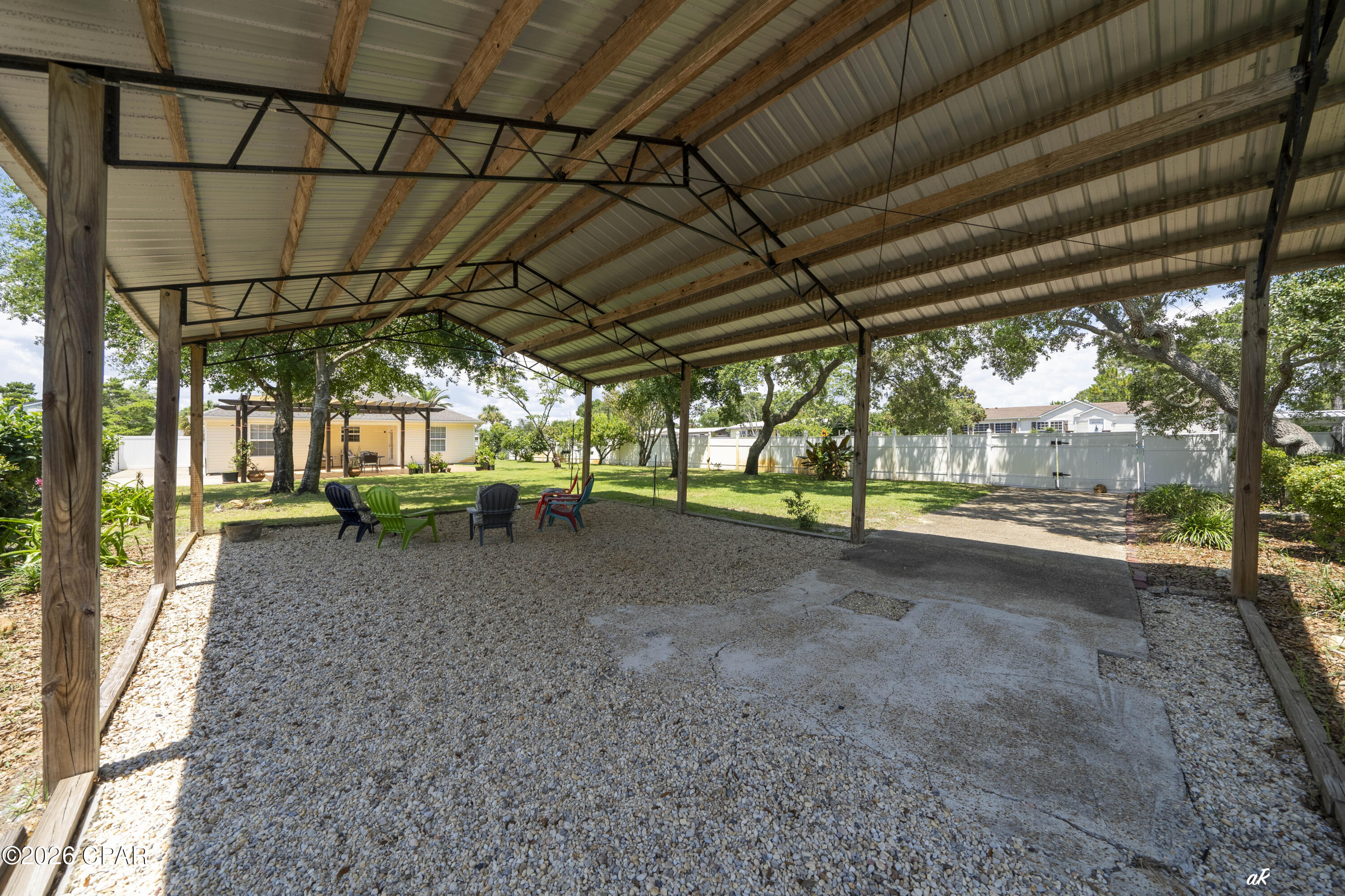 North Lagoon Oaks 4th - Residential Lease