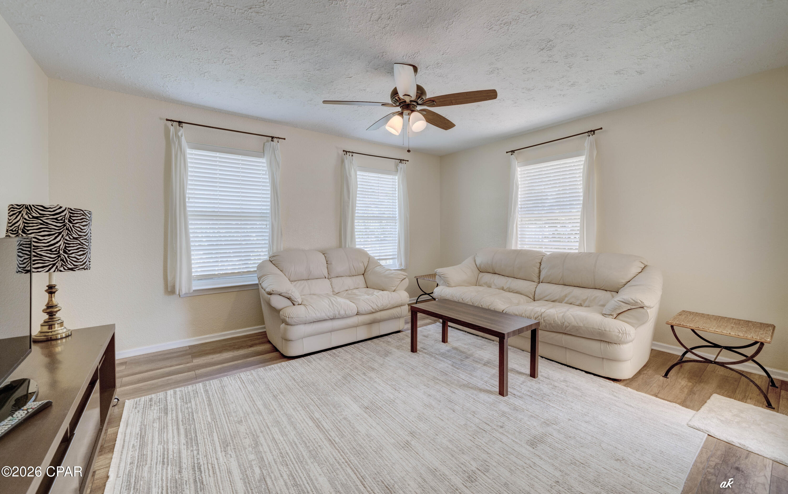 North Lagoon Oaks 4th - Residential Lease