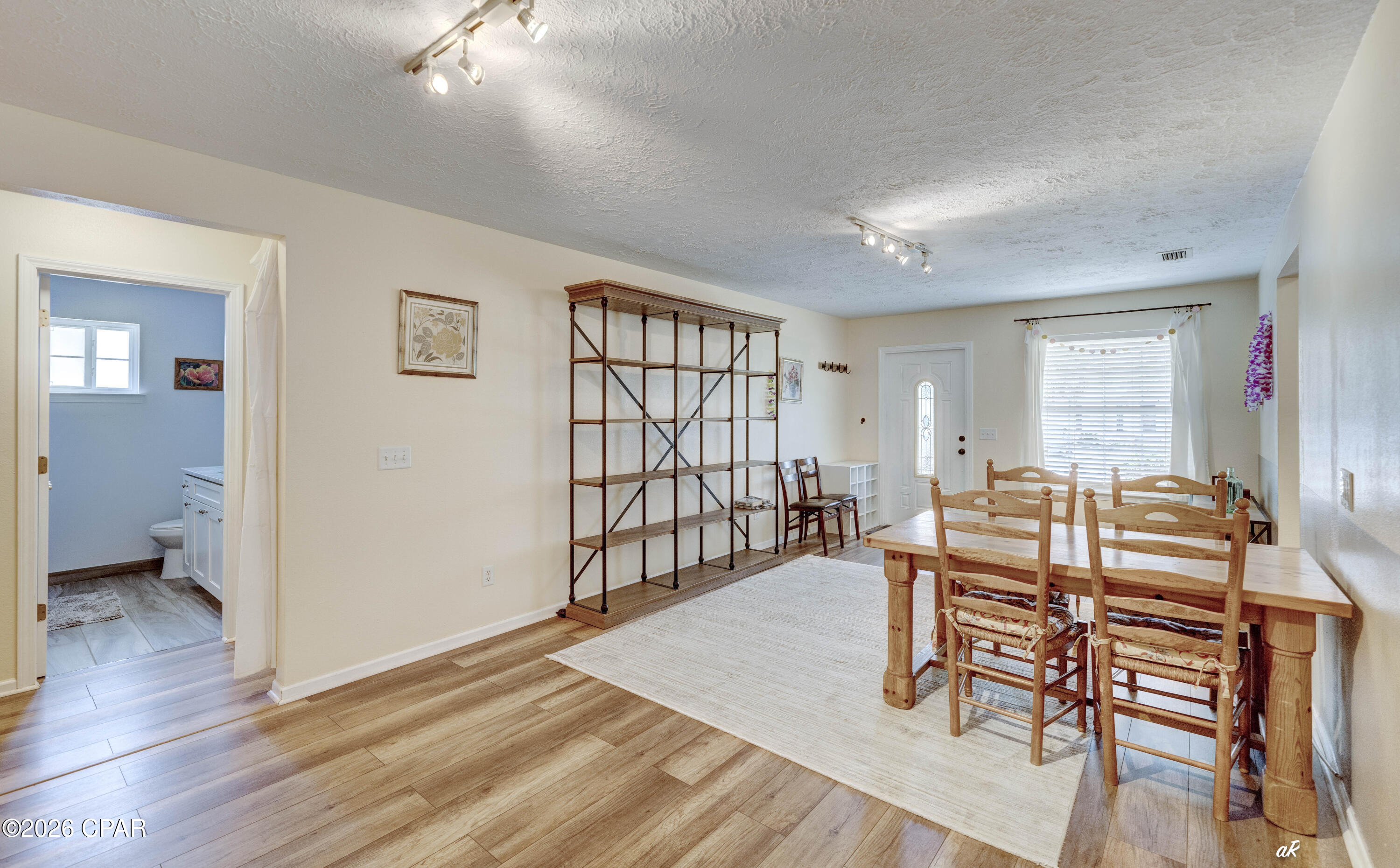 North Lagoon Oaks 4th - Residential Lease