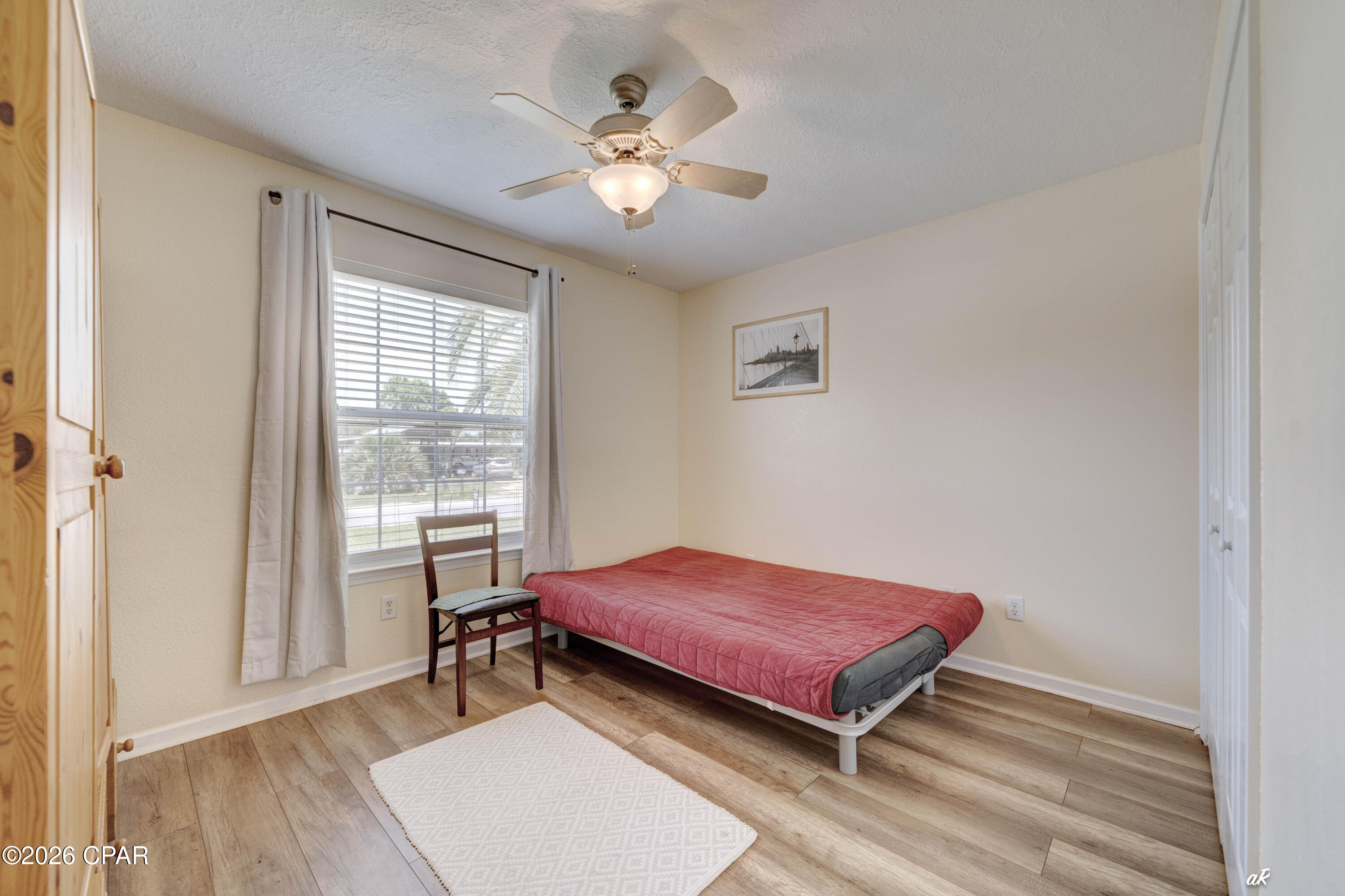 North Lagoon Oaks 4th - Residential Lease