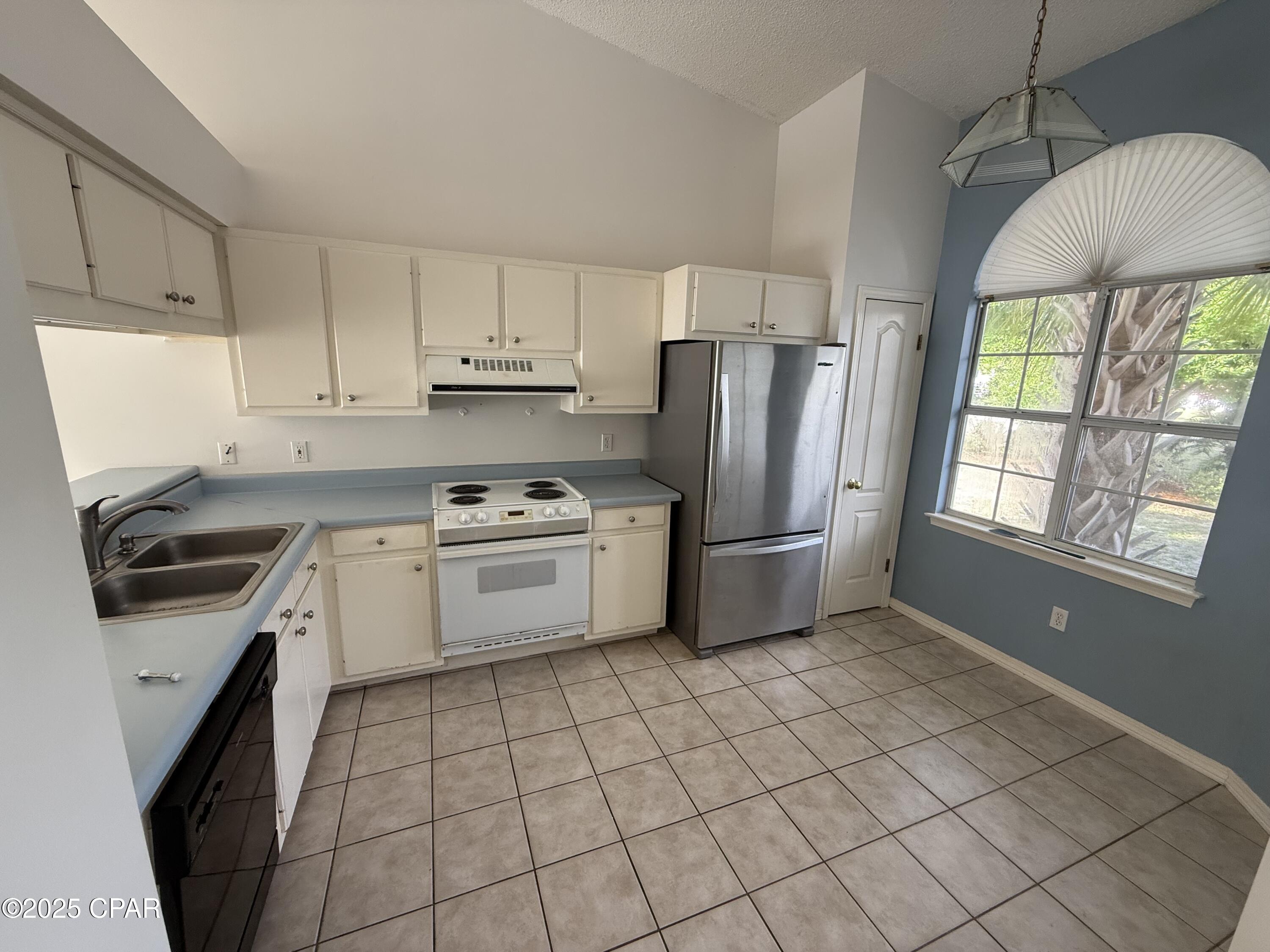 Seaclusion Beach - Residential Lease