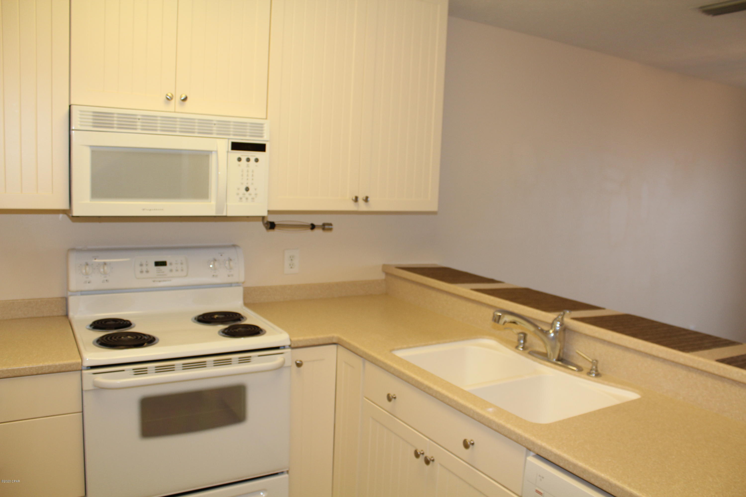 Grand Bay Townhomes - Residential