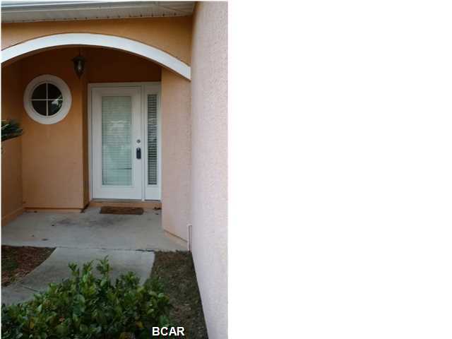 What a surprise you will get when you open the door. This unit is immaculate. Such a generous open floor plan with an eat-in kitchen, which is a plus for a family with children and a large laundry room off the kitchen as well. The master bedroom suite is equal to that of a much larger home, over-sized walk-in closet and a very nice master bath with separate tub and shower.