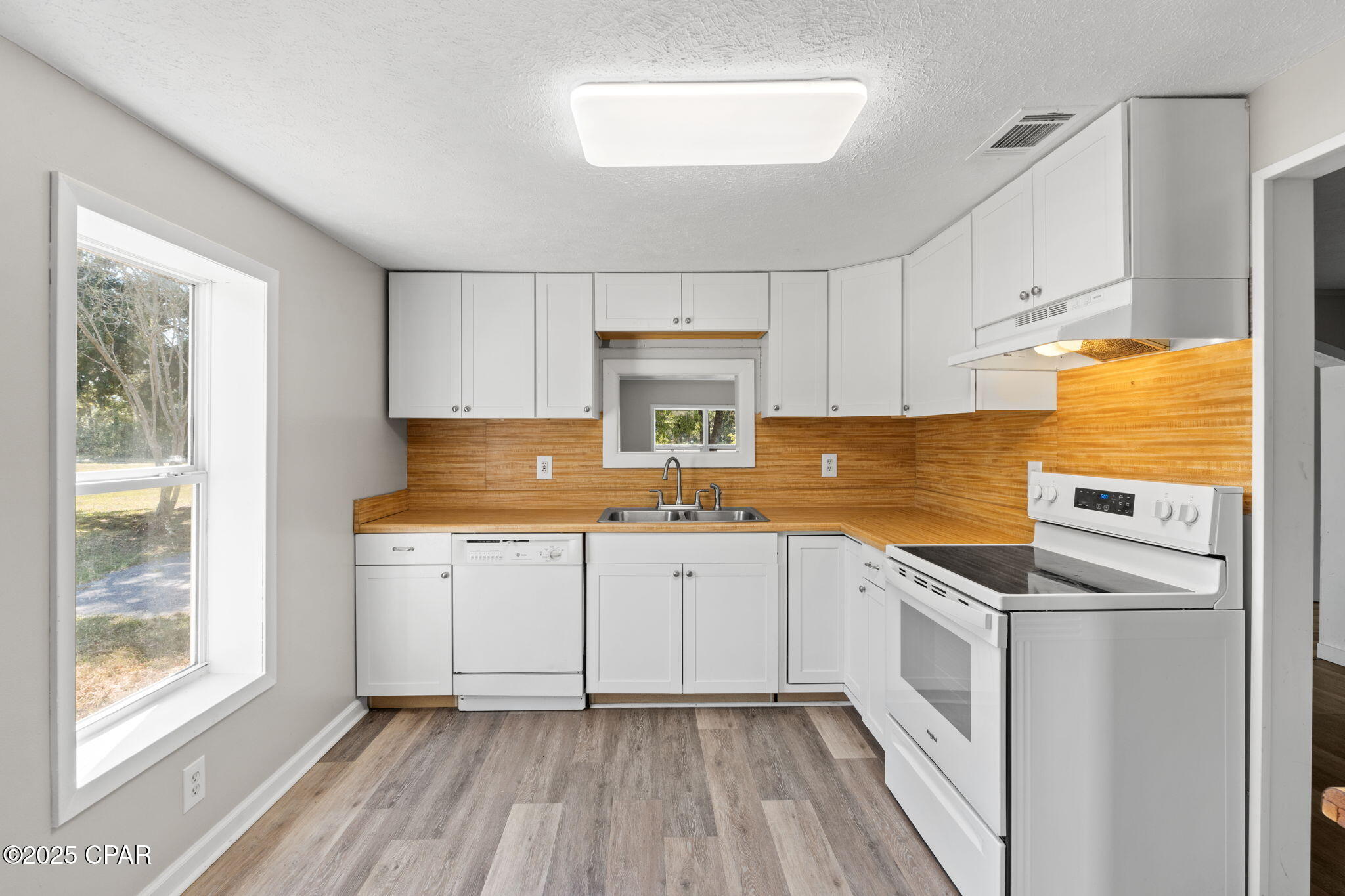[No Recorded Subdiv] - Commercial Sale