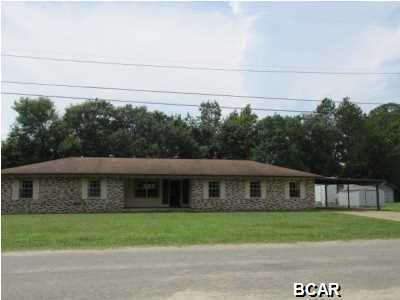 3/2 Brick-face, mid-century modern home offers a whole lot of square footage and a terrific, open floorplan sure to be any homebuyer's favorite.