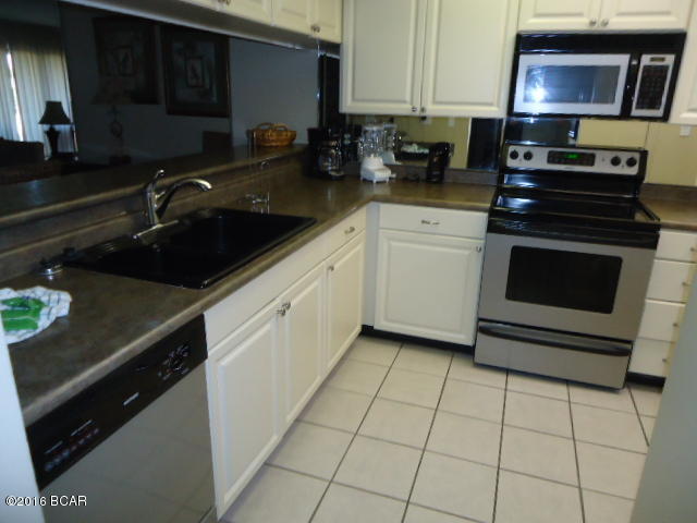 Edgewater Golf Villas III - Residential