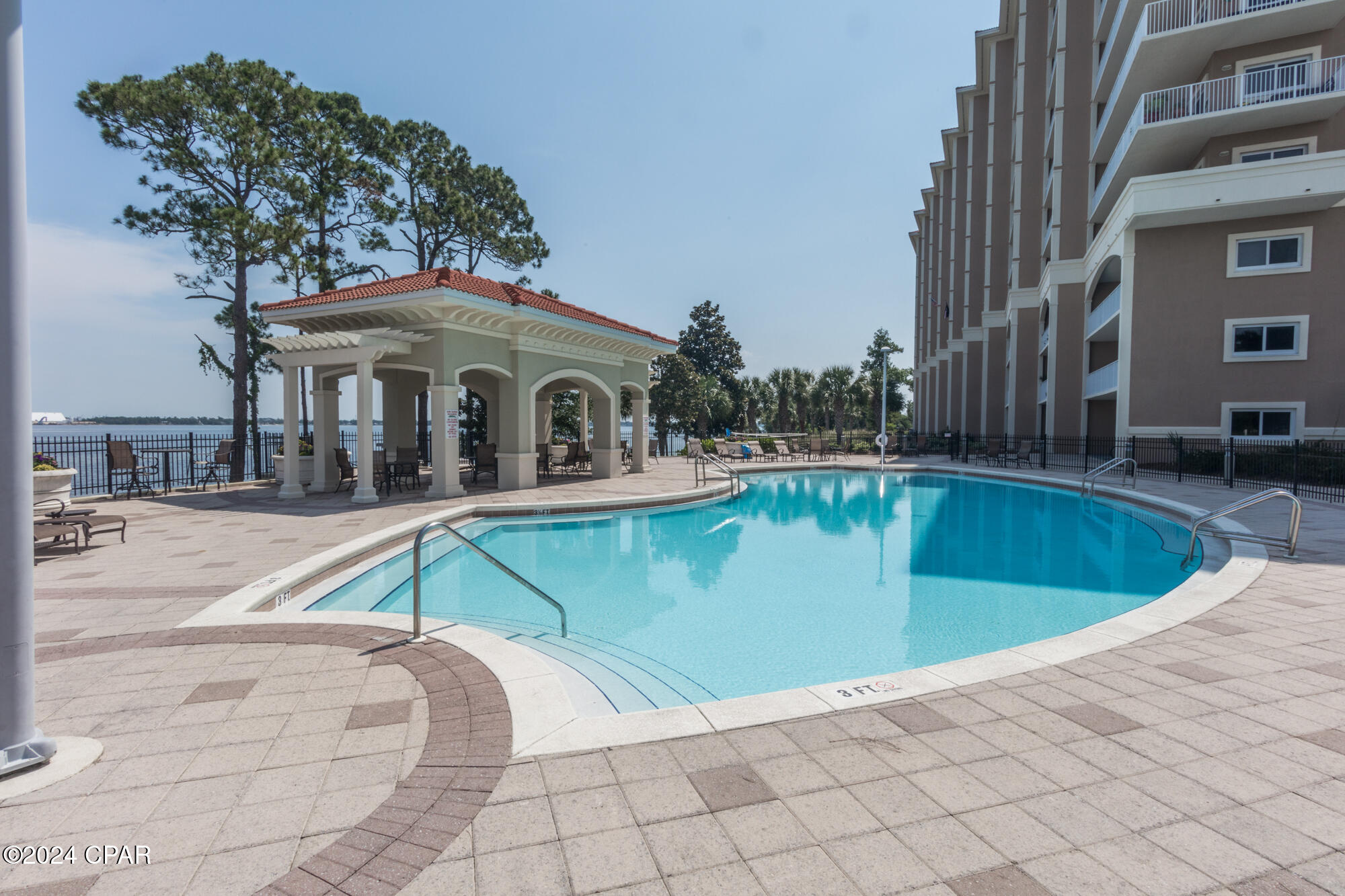 Magnolia Bay Club - Residential