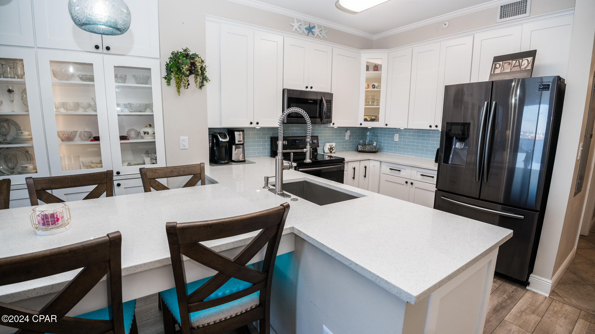 Magnolia Bay Club - Residential