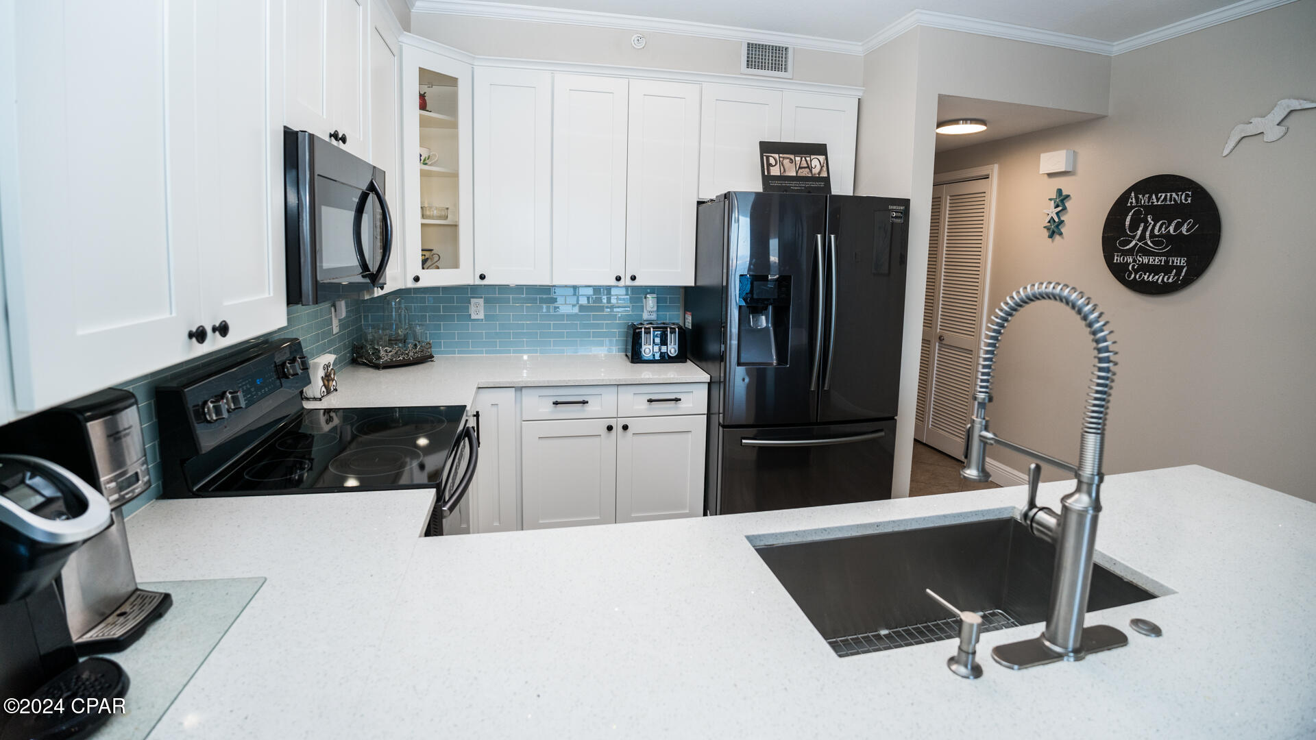 Magnolia Bay Club - Residential