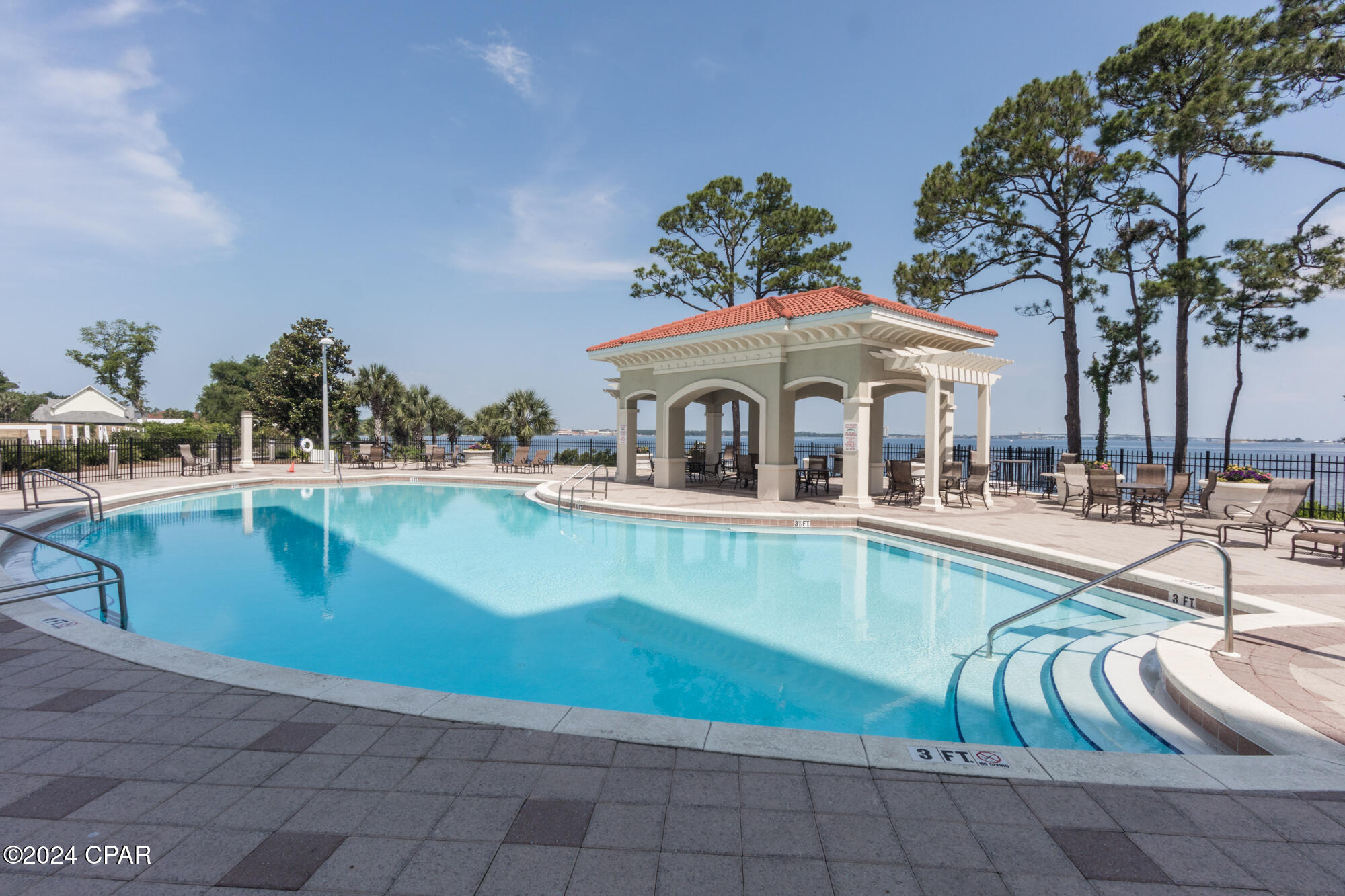 Magnolia Bay Club - Residential