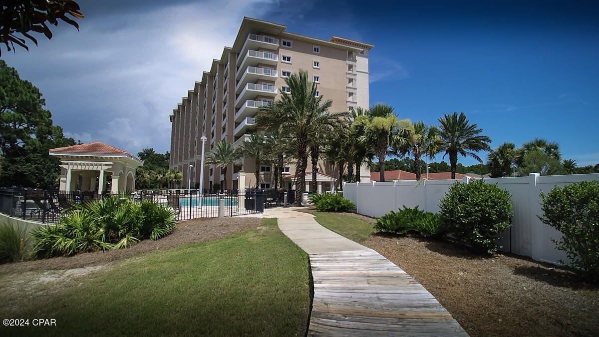 Magnolia Bay Club - Residential