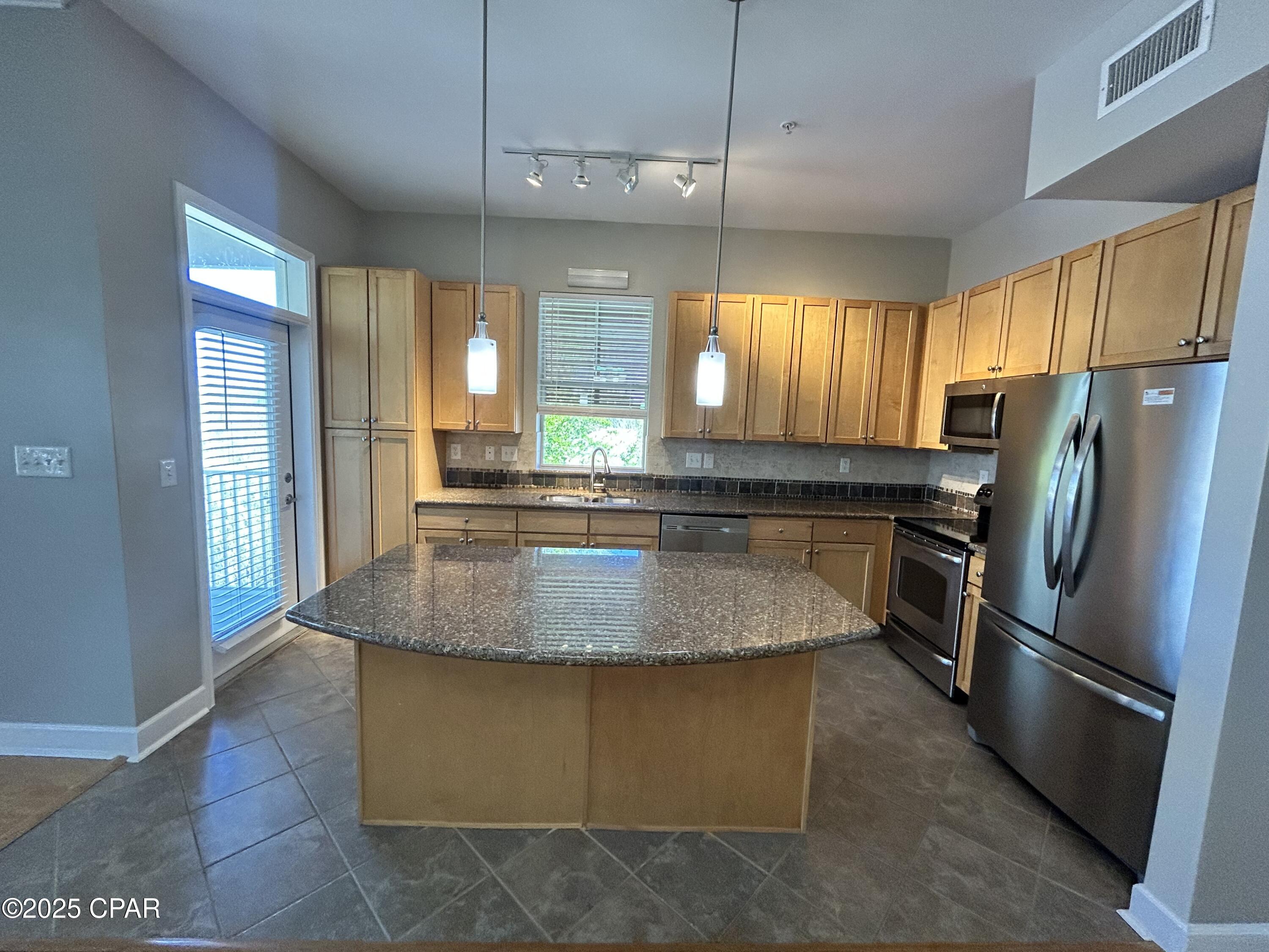 Island Reserve - Residential Lease
