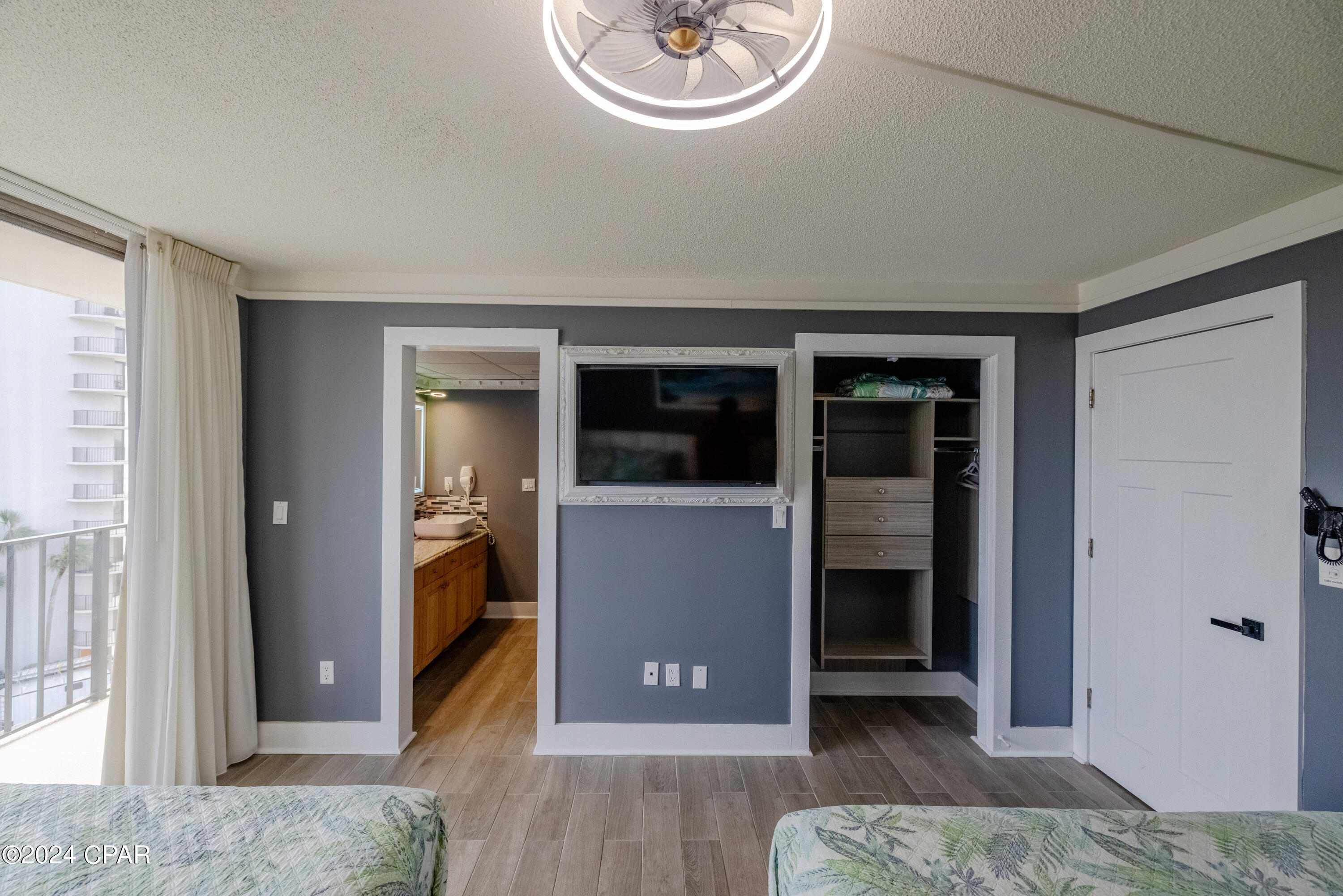 Edgewater Tower I - Residential