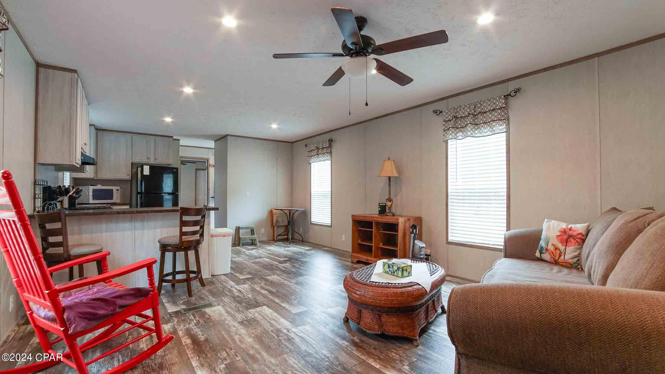 Lake Merial - Residential
