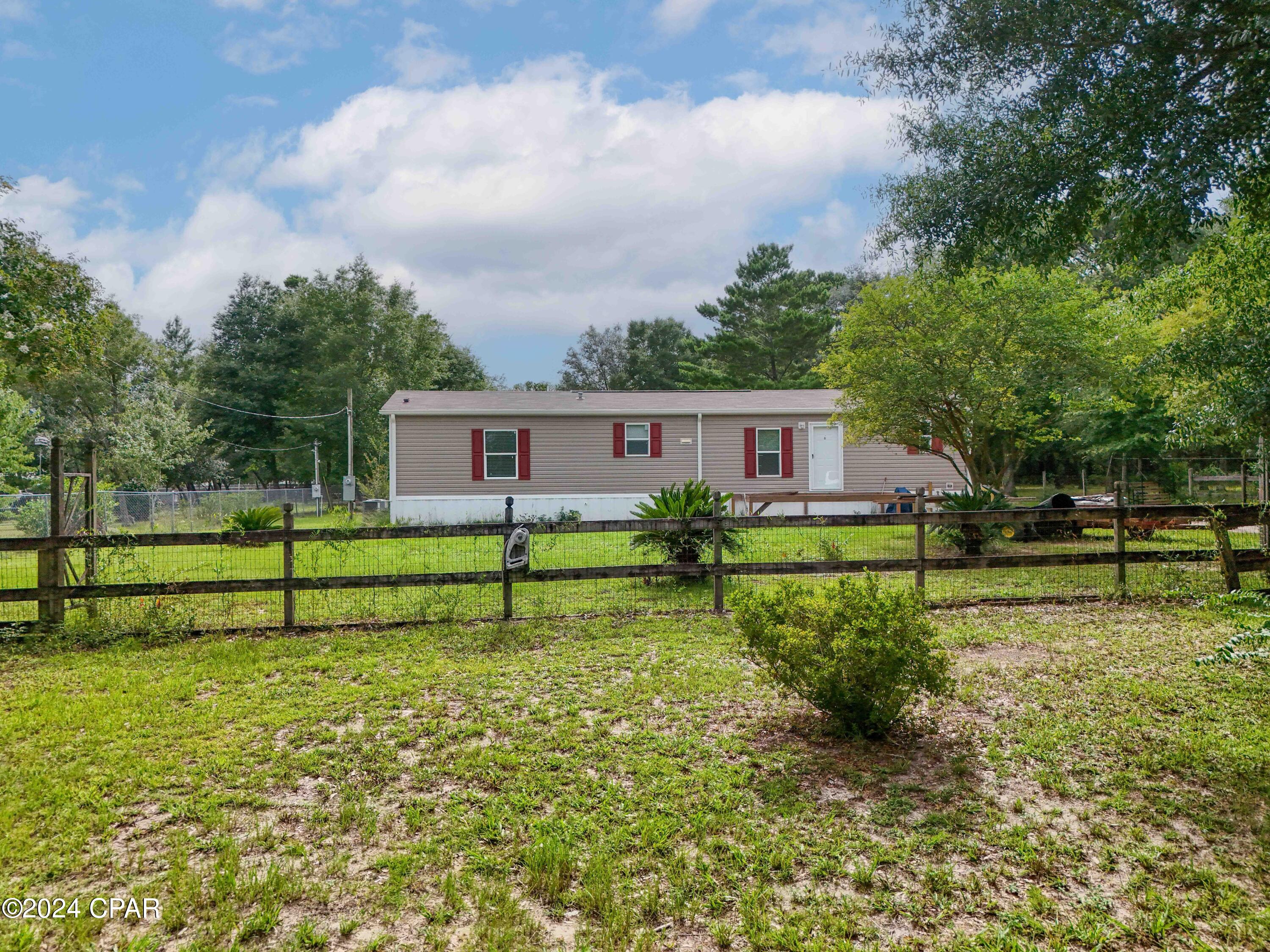 Lake Merial - Residential