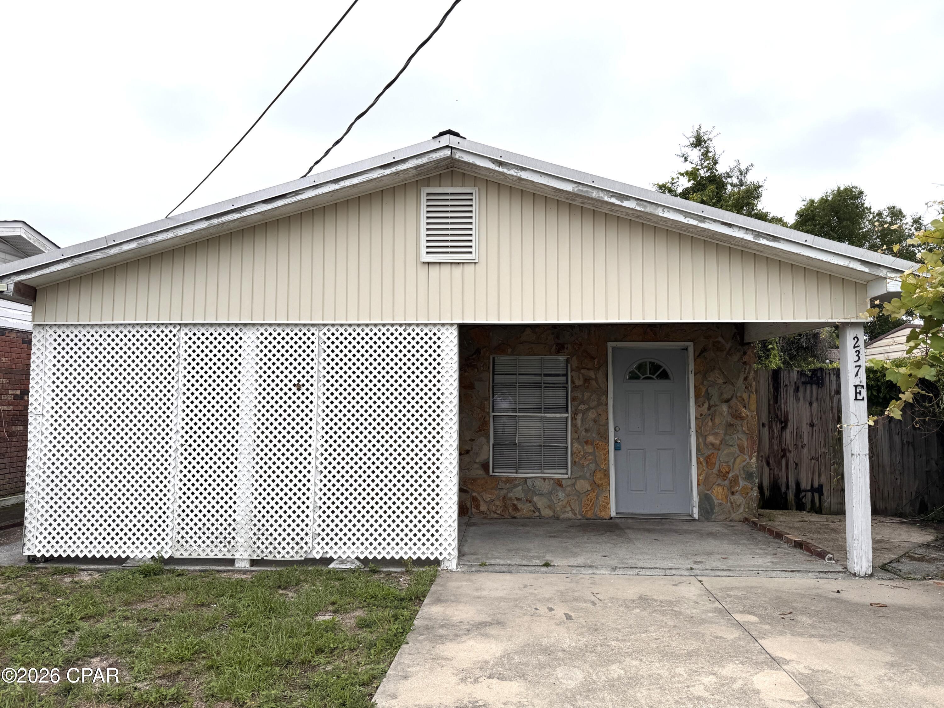 [No Recorded Subdiv] - Residential Lease