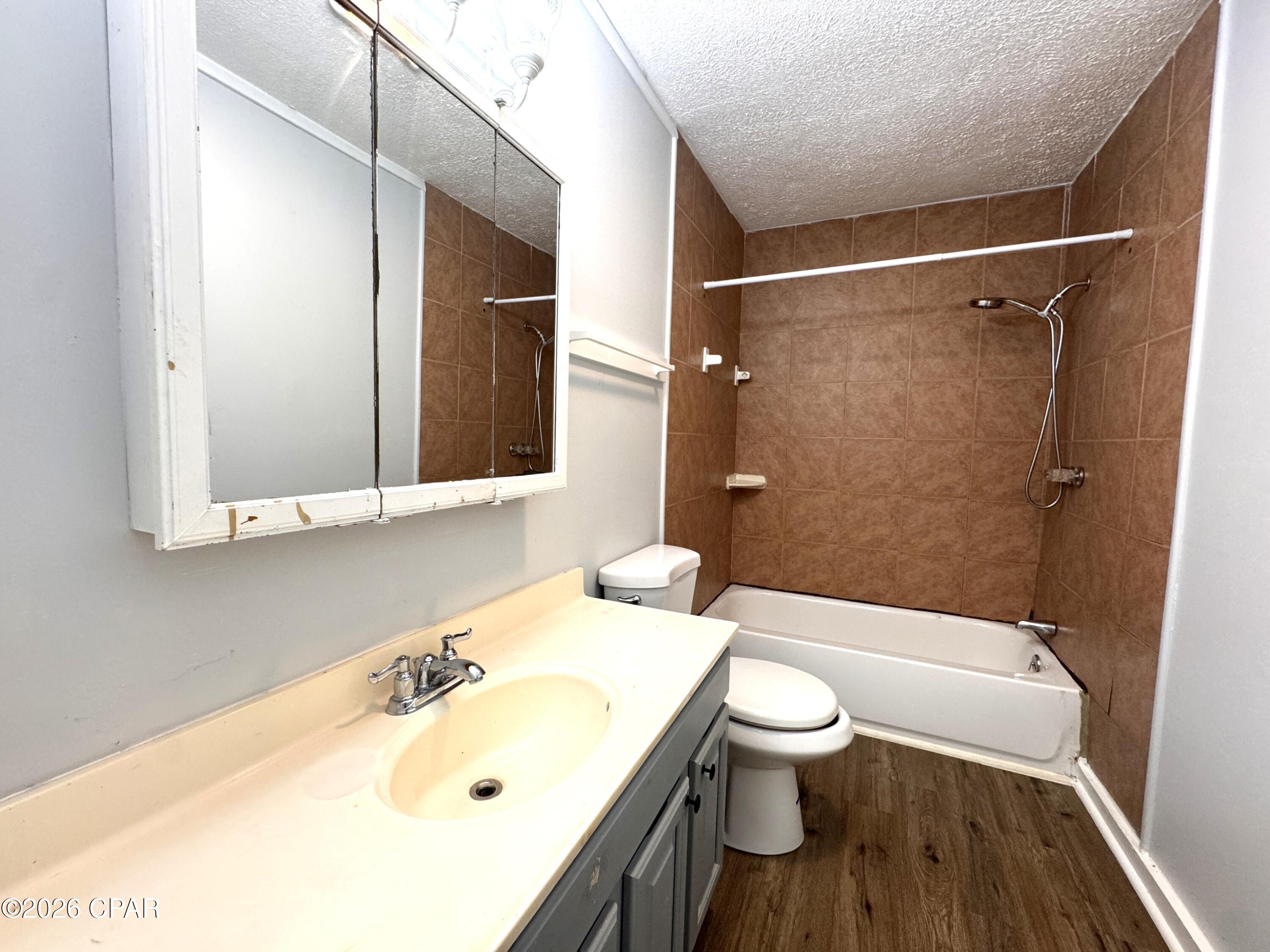 [No Recorded Subdiv] - Residential Lease