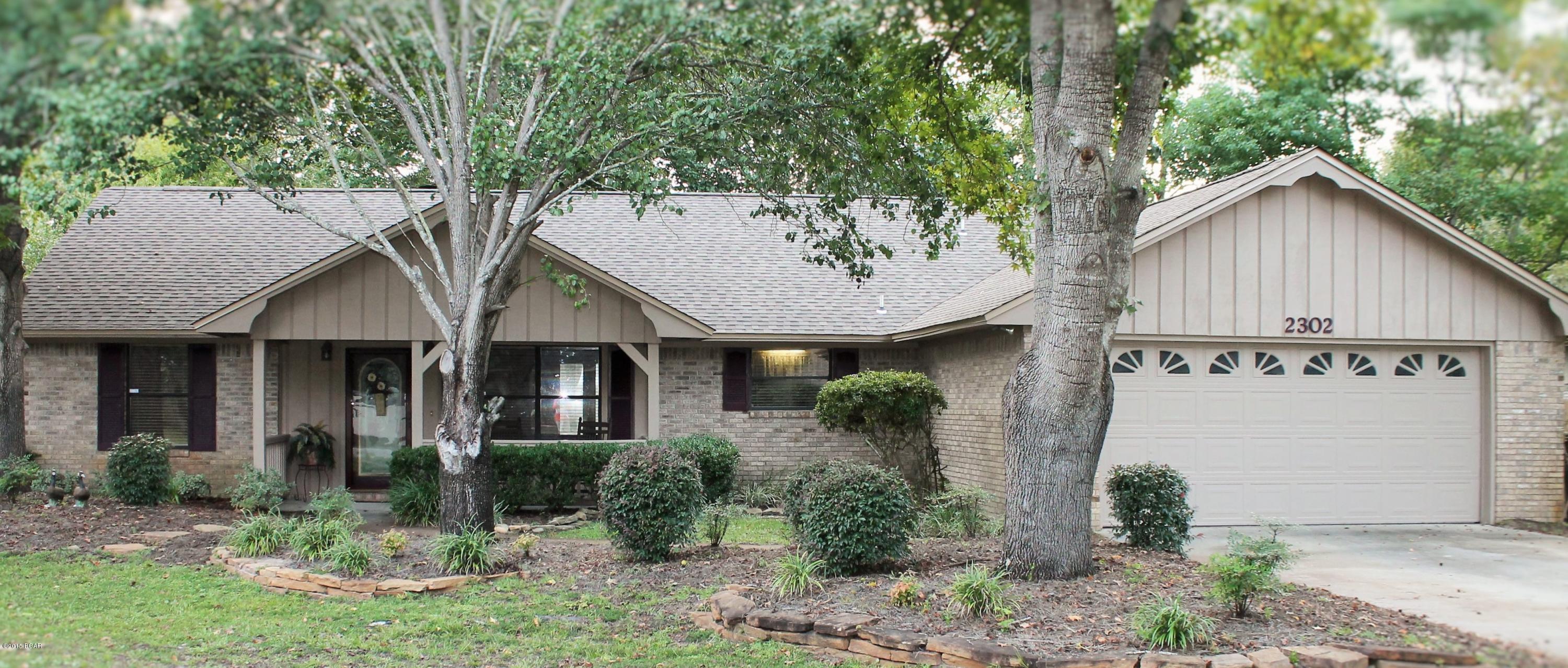 IF YOU SAW THIS HOME BEFORE YOU HAVE TO SEE IT NOW! MANY HOME IMPROVEMENTS MADE TO THIS HOME BRANDNEW ROOF, CARPET, COUNTERTOPS, SINK & FAUCET IN KITCHEN, NEW HOOD OVER STOVE, NEW FLOORING AND WASH TUB IN LAUNDRY ROOM AND FRESH PAINT. Look through the pictures to see this move in ready 3 bedroom 2 bath home in the lovely Mowat Highlands Subdivision. It is centrally located to top schools, shopping, restaurants and much more! Only about 20 minutes to Tyndall Air Force Base* This home has an open split floor plan featuring a family room with fireplace, kitchen with breakfast bar, dining room, large laundry room, Master Suite, the additional bedrooms are on the other side of the home with guest bath! The best is the 28x10 Sunroom/additional den! This home is perfect! Don't miss out!