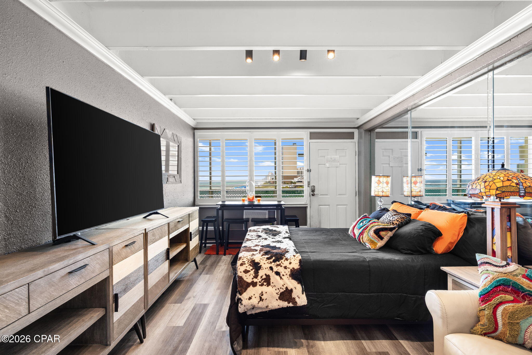 Fontainebleau Terrace - Residential